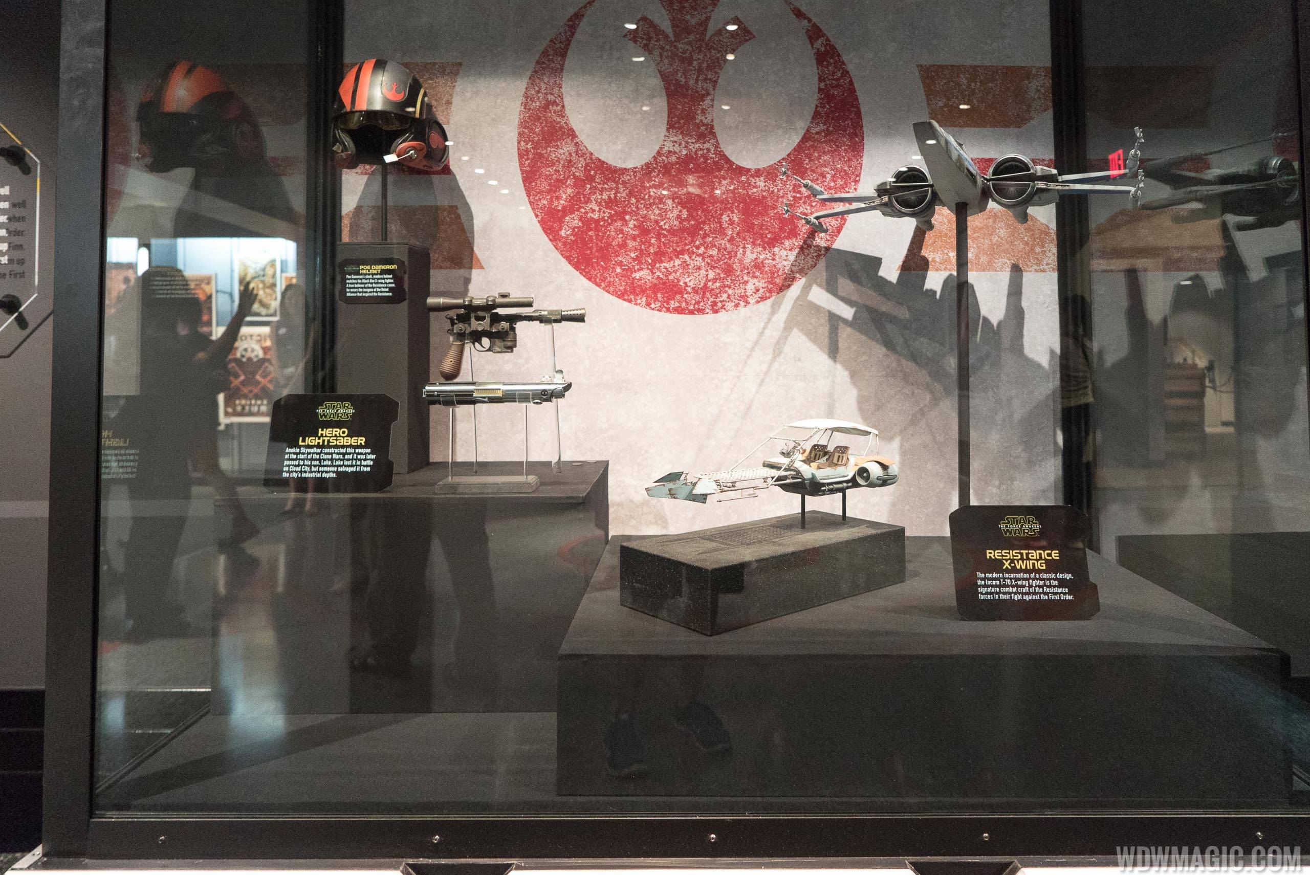 Star Wars Launch Bay - Preview Gallery props