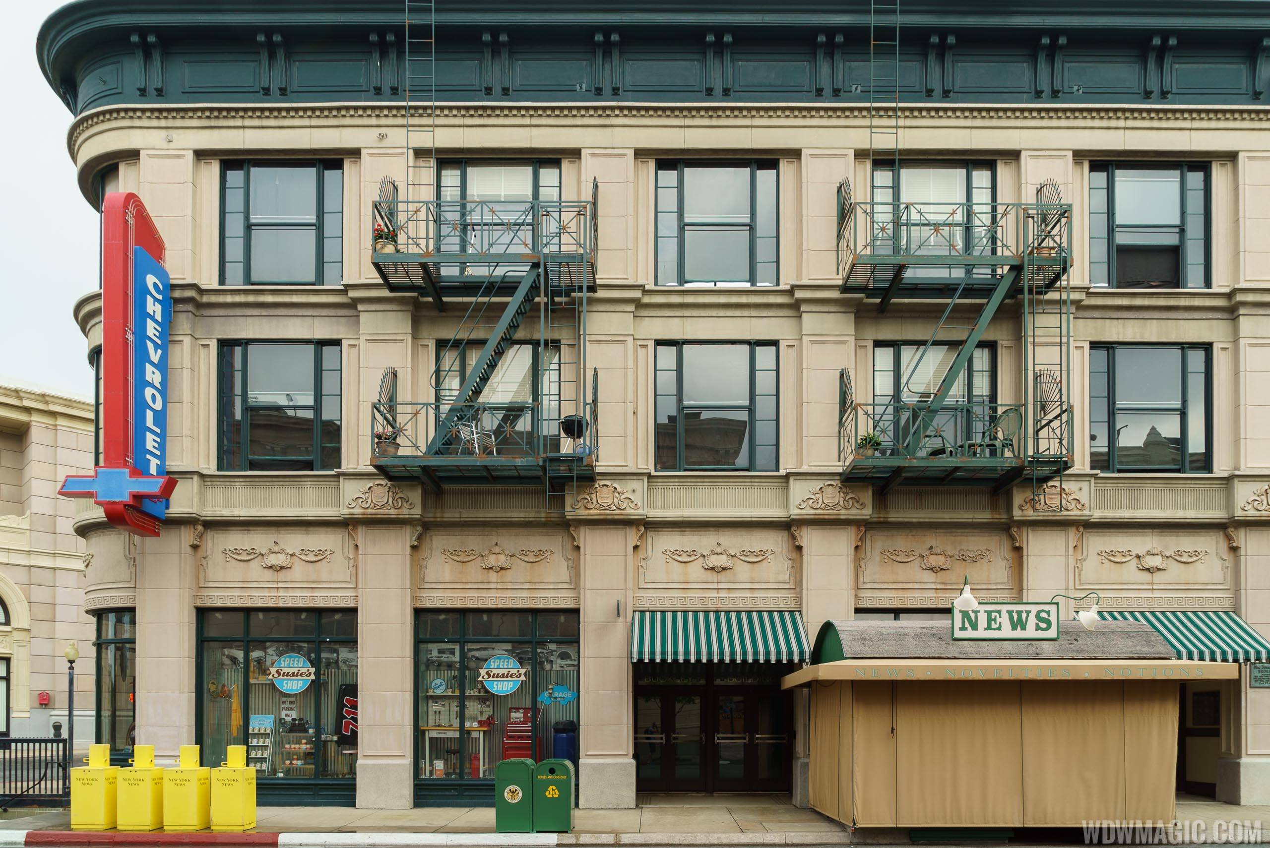 Streets of America facades - New York Speed Suzie's Shop