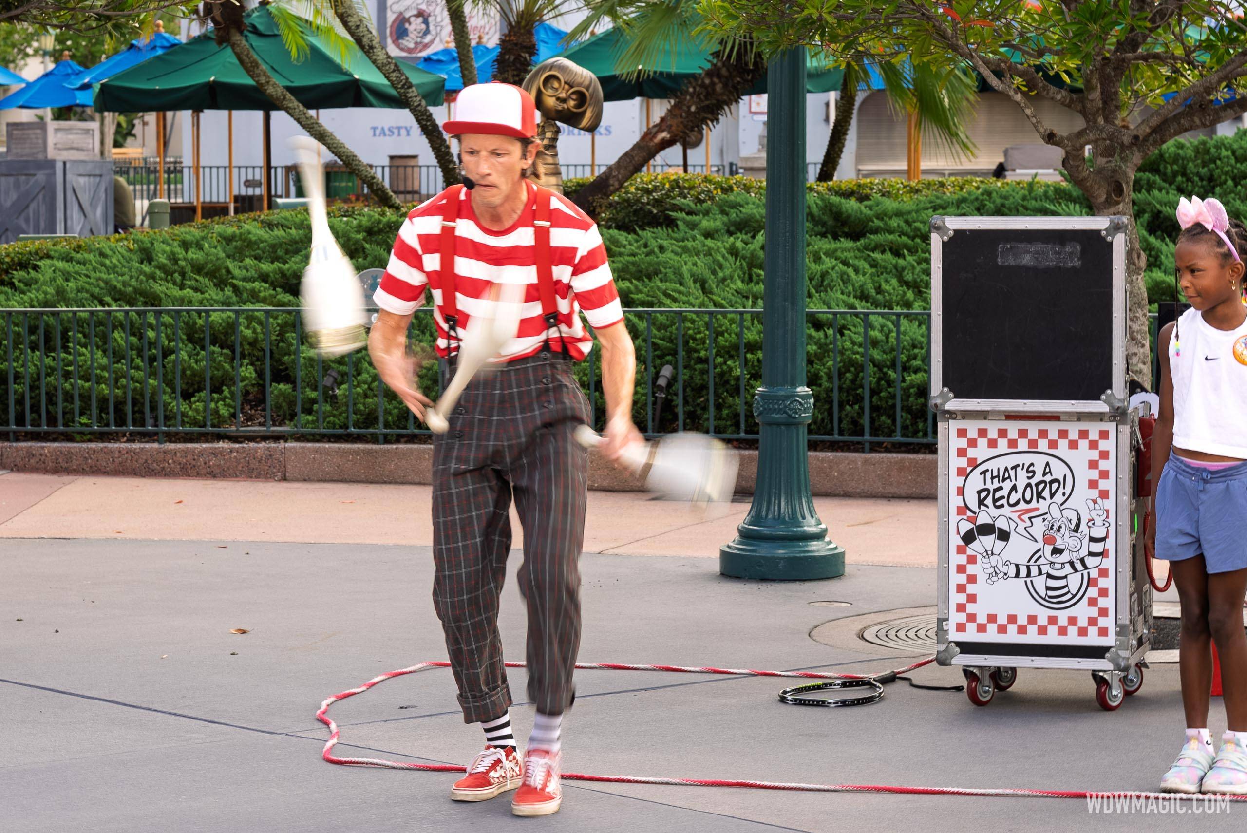 That's a Record Juggling Show