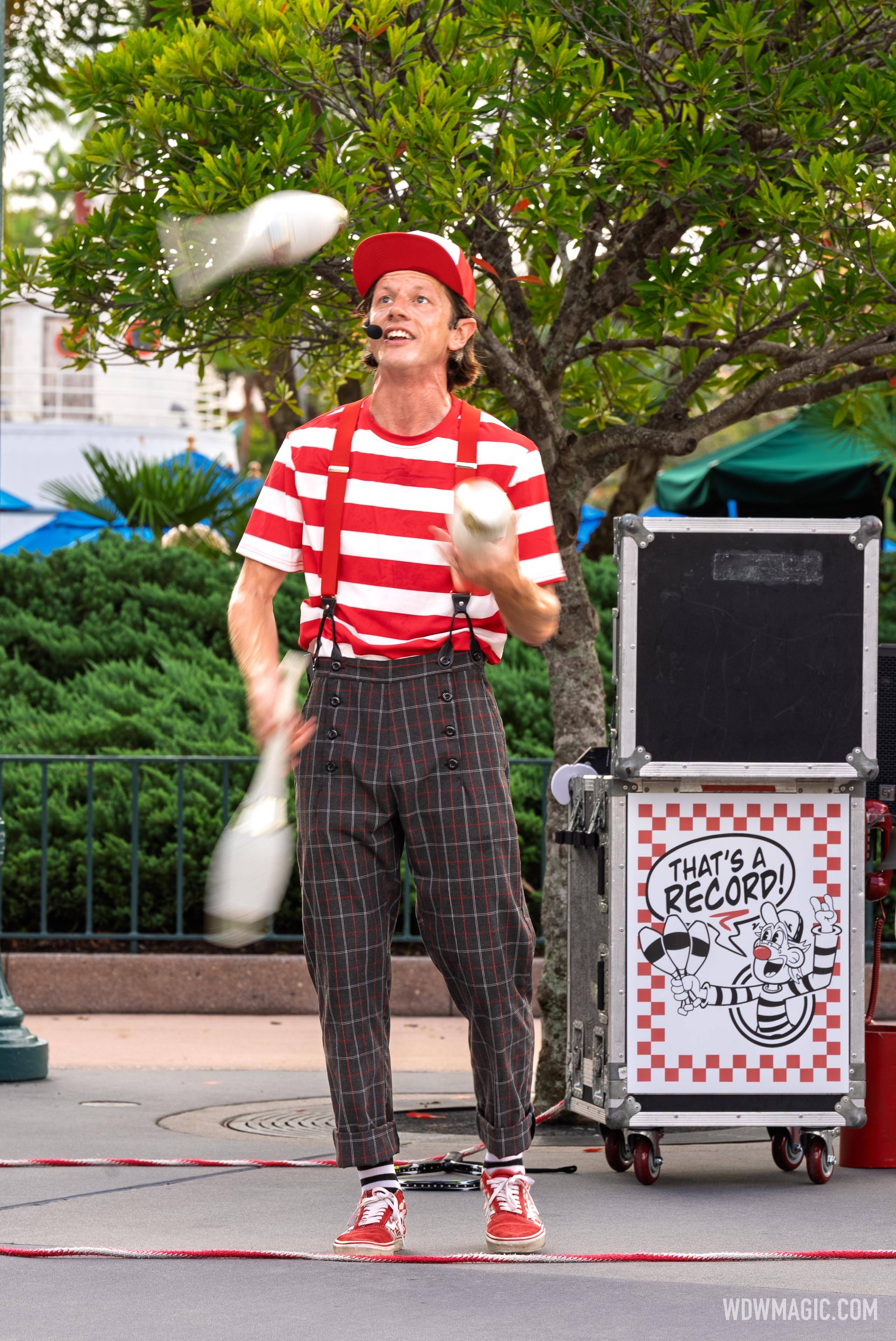 That's a Record Juggling Show