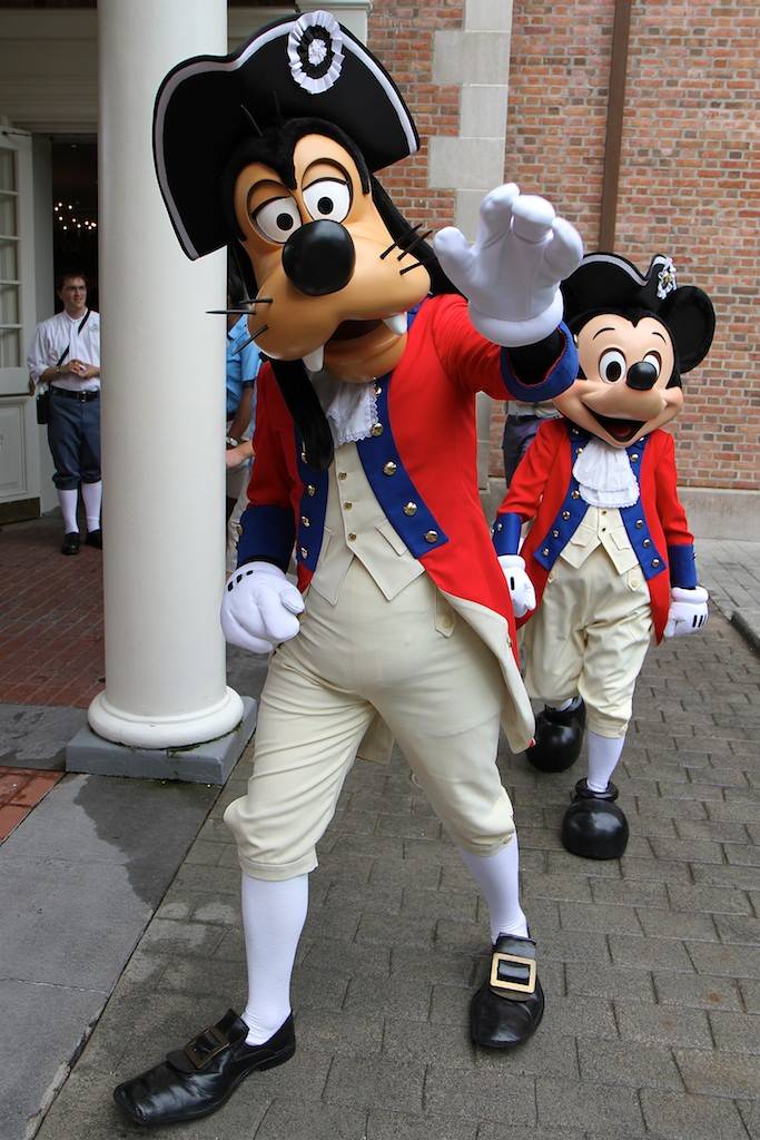 Goofy and Mickey Mouse