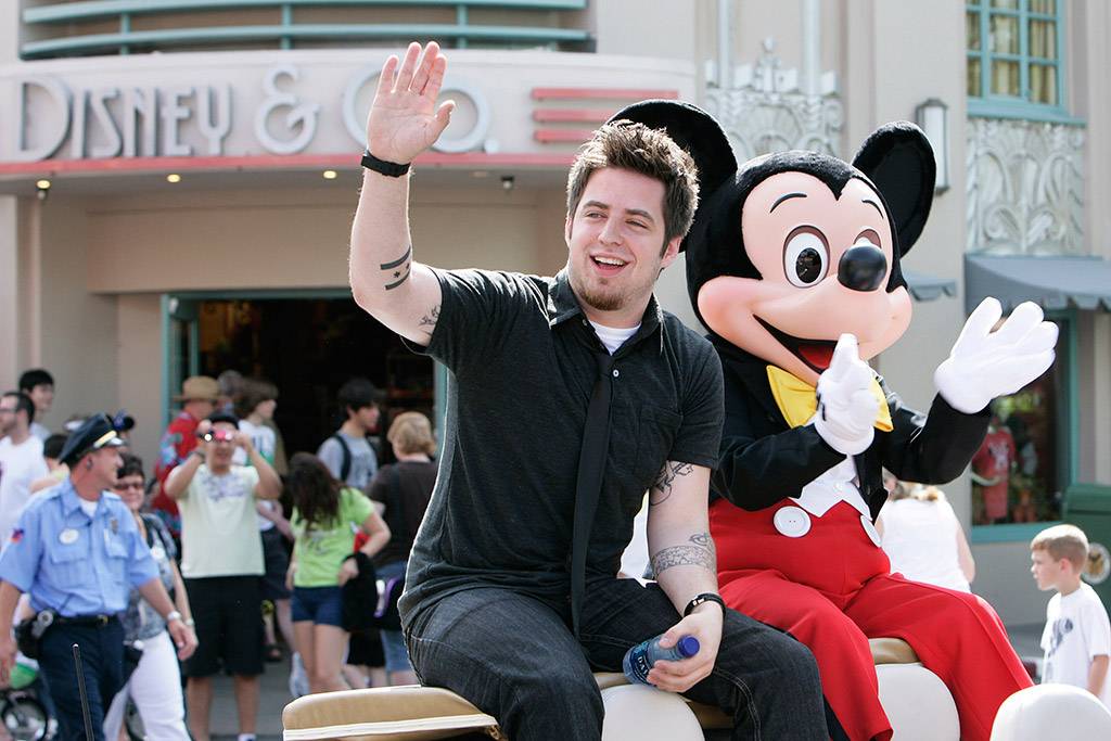 Newly crowned 2010 "American Idol" Lee DeWyze visits Disney's Hollywood Studios