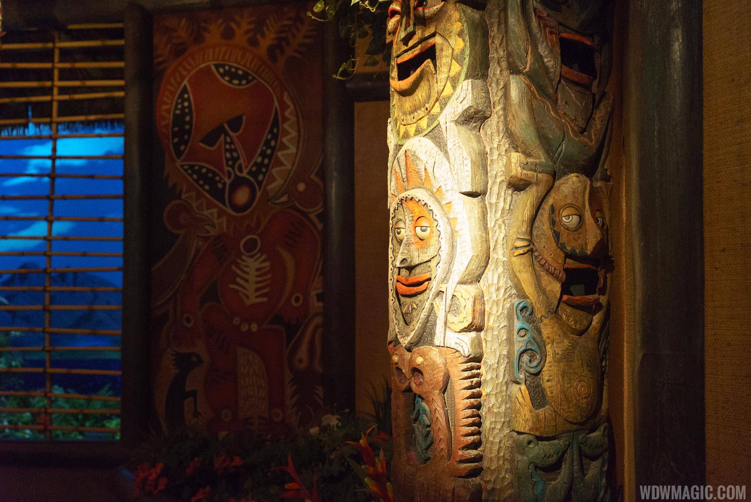 Walt Disney's Enchanted Tiki Room statue