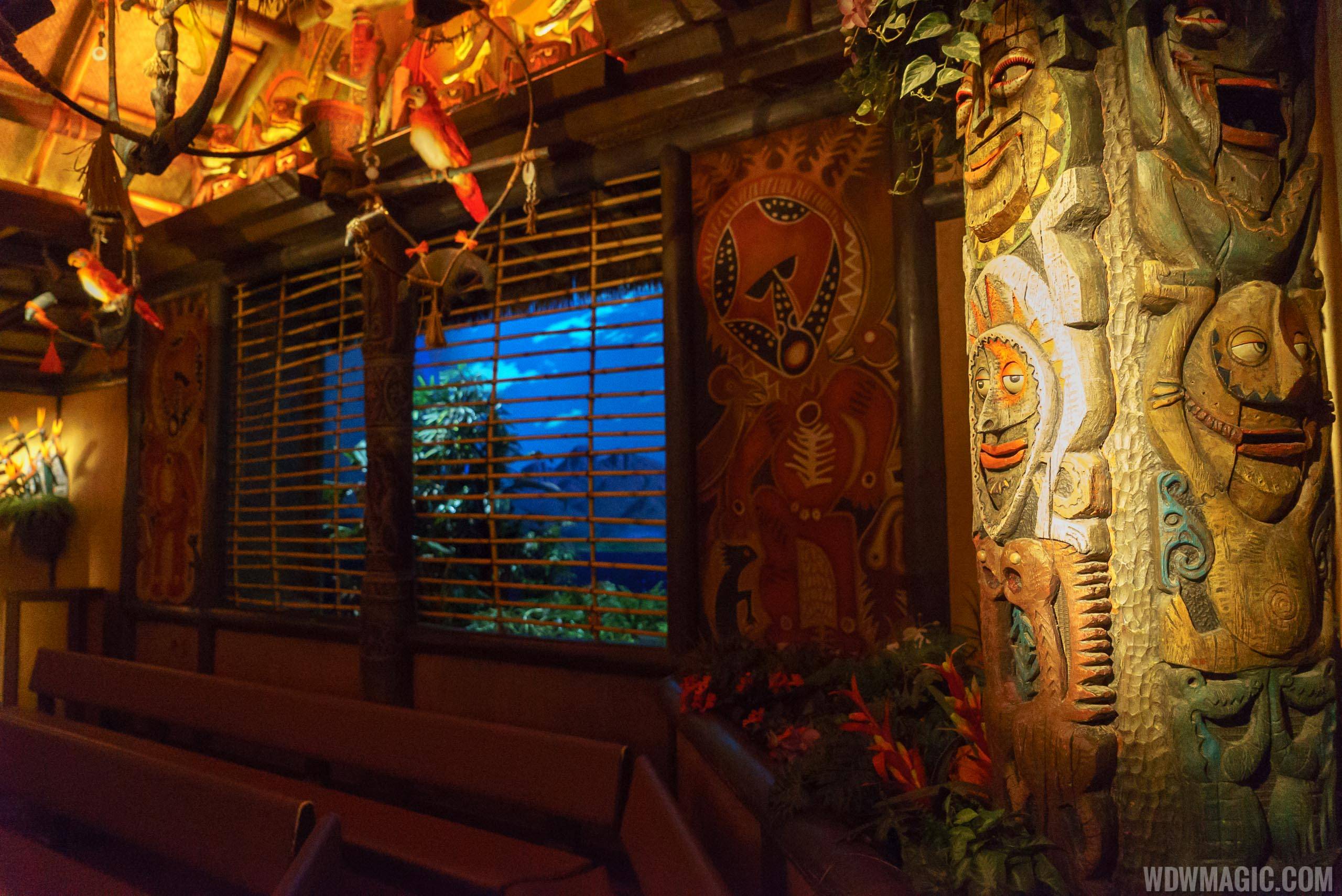 Walt Disney's Enchanted Tiki Room show window