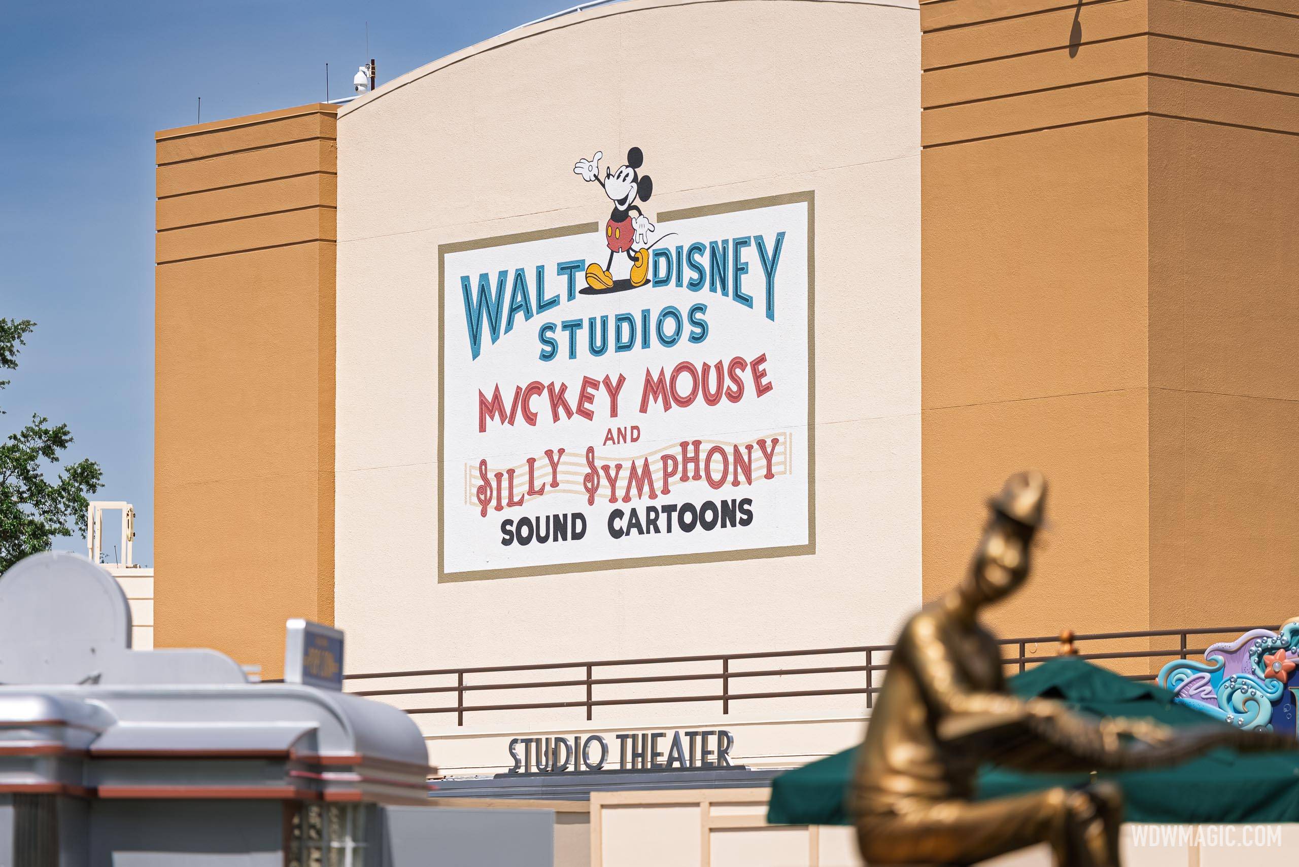 Walt Disney Studios Courtyard Nears Completion With New Signs and
