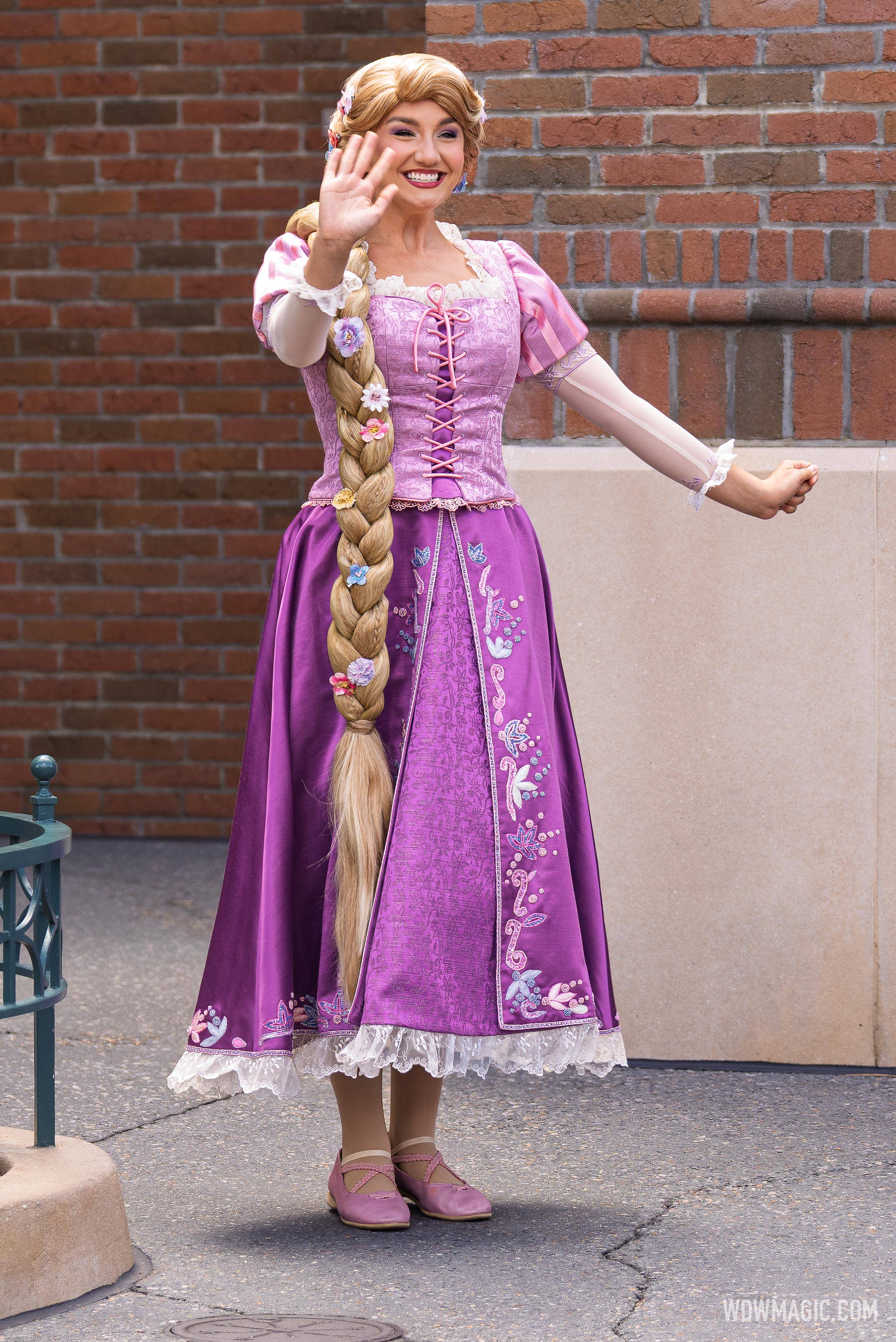 Off the Page! Preview: Mulan and Rapunzel Begin Hollywood Studios Appearances