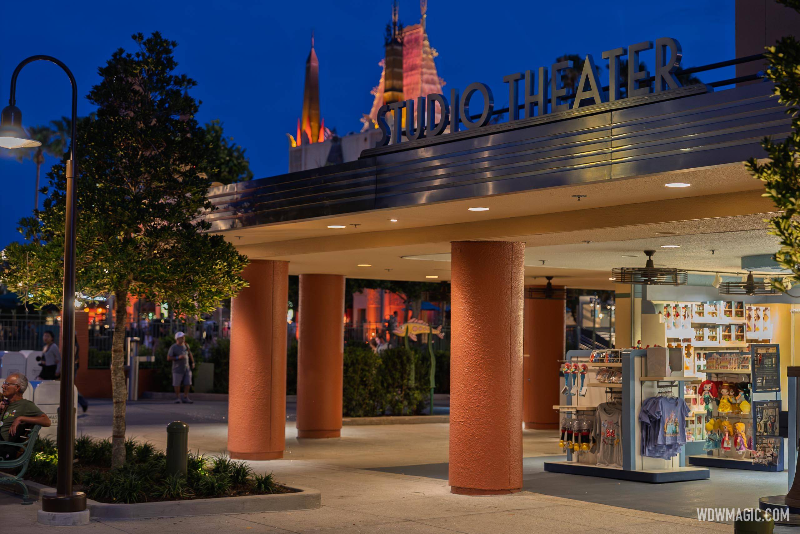 Walt Disney Studios Courtyard After Dark: Nighttime Photos
