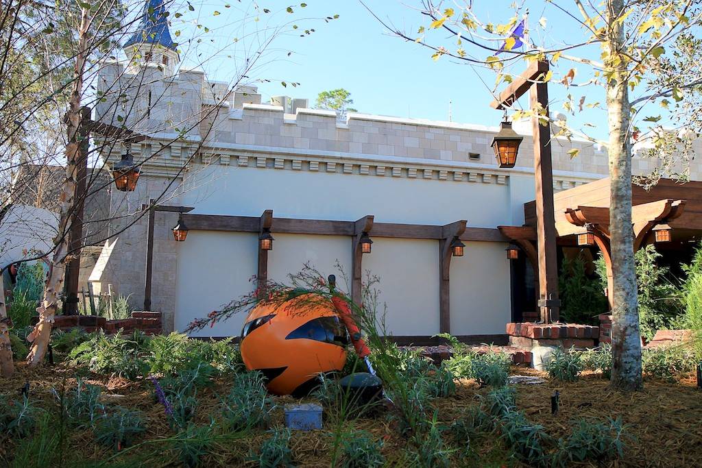 Photos - Many Adventures of Winnie the Pooh queue area now open and construction wall free