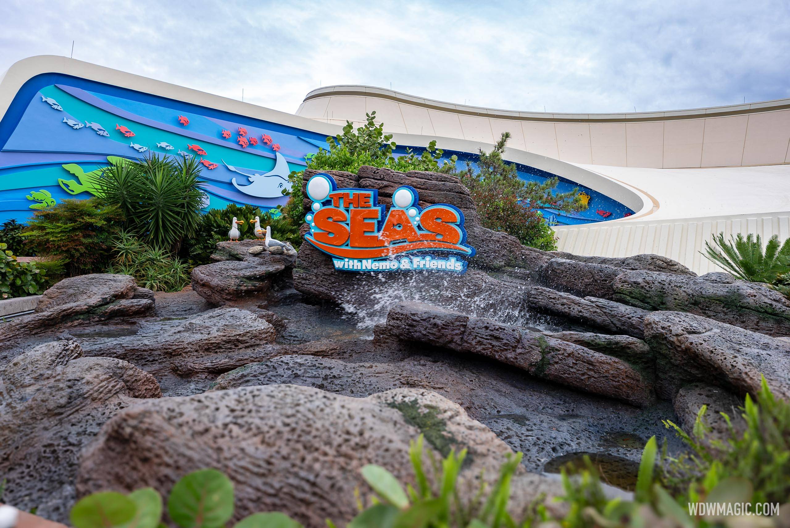 Marquee wave effect at Nemo and Friends pavilion