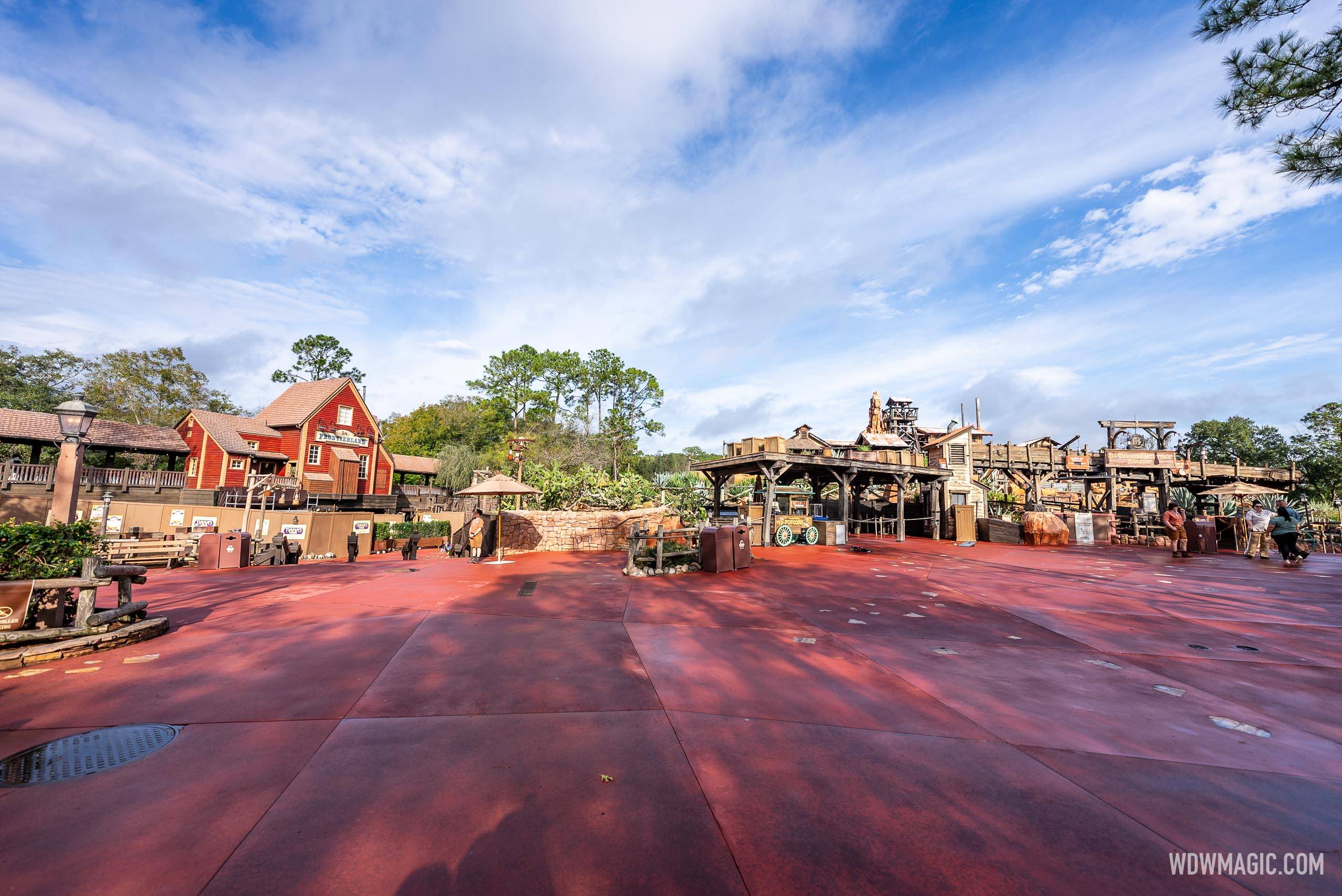 Restrooms closed at Tian's Bayou Adventure construction area