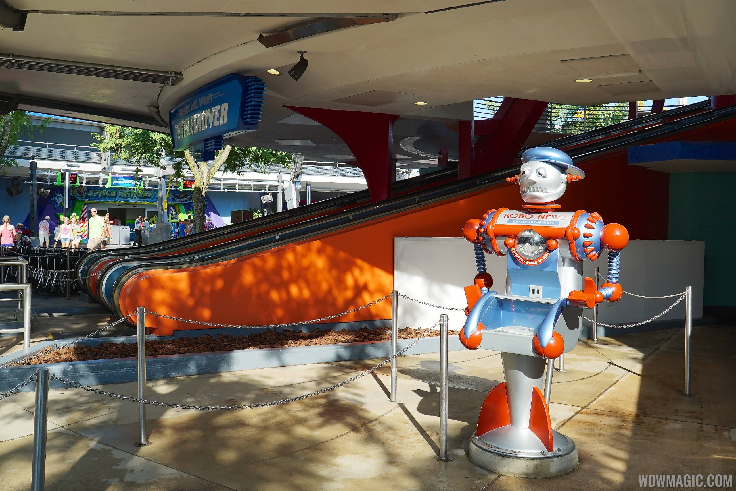 Tomorrowland Transit Authority PeopleMover new color scheme