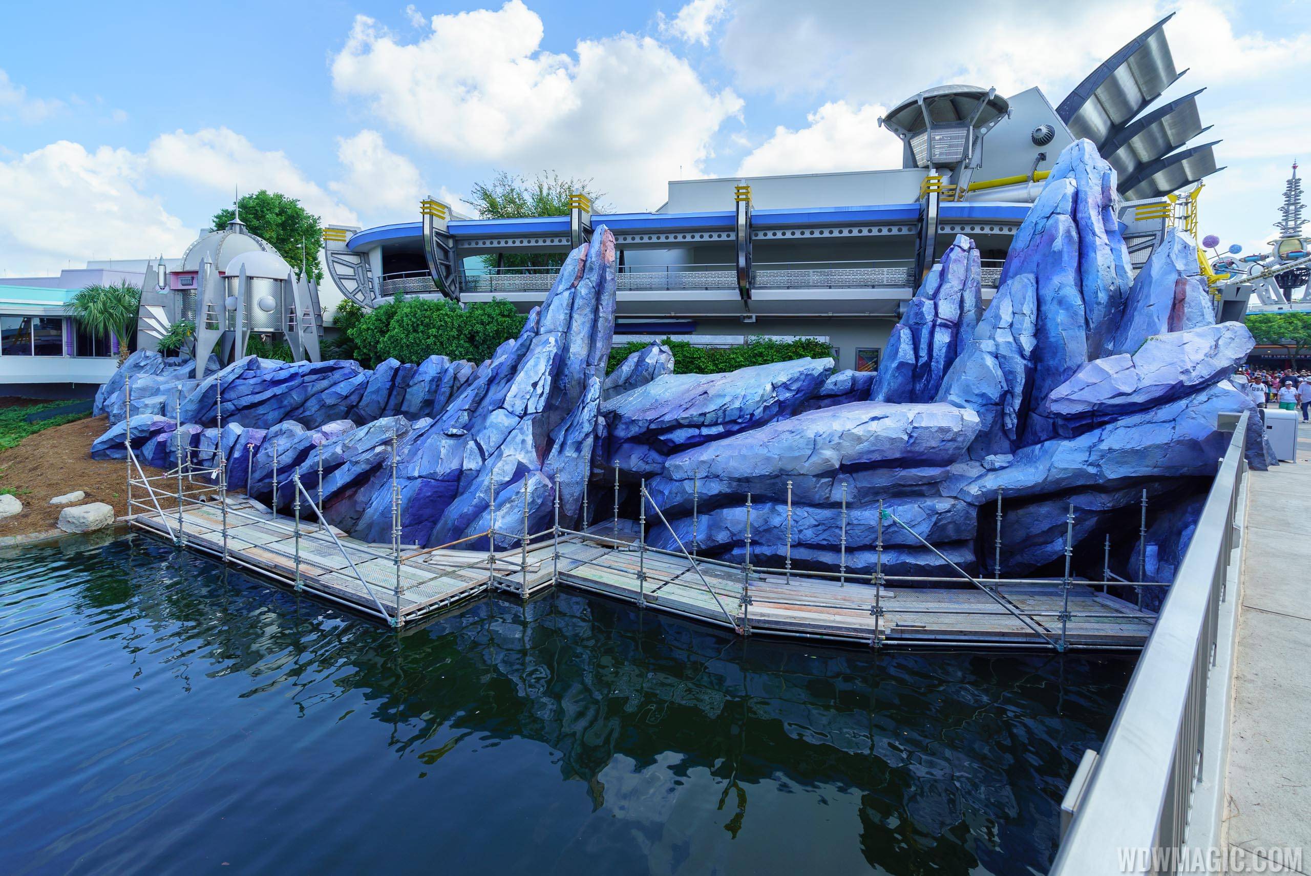 New Tomorrowland rock color scheme