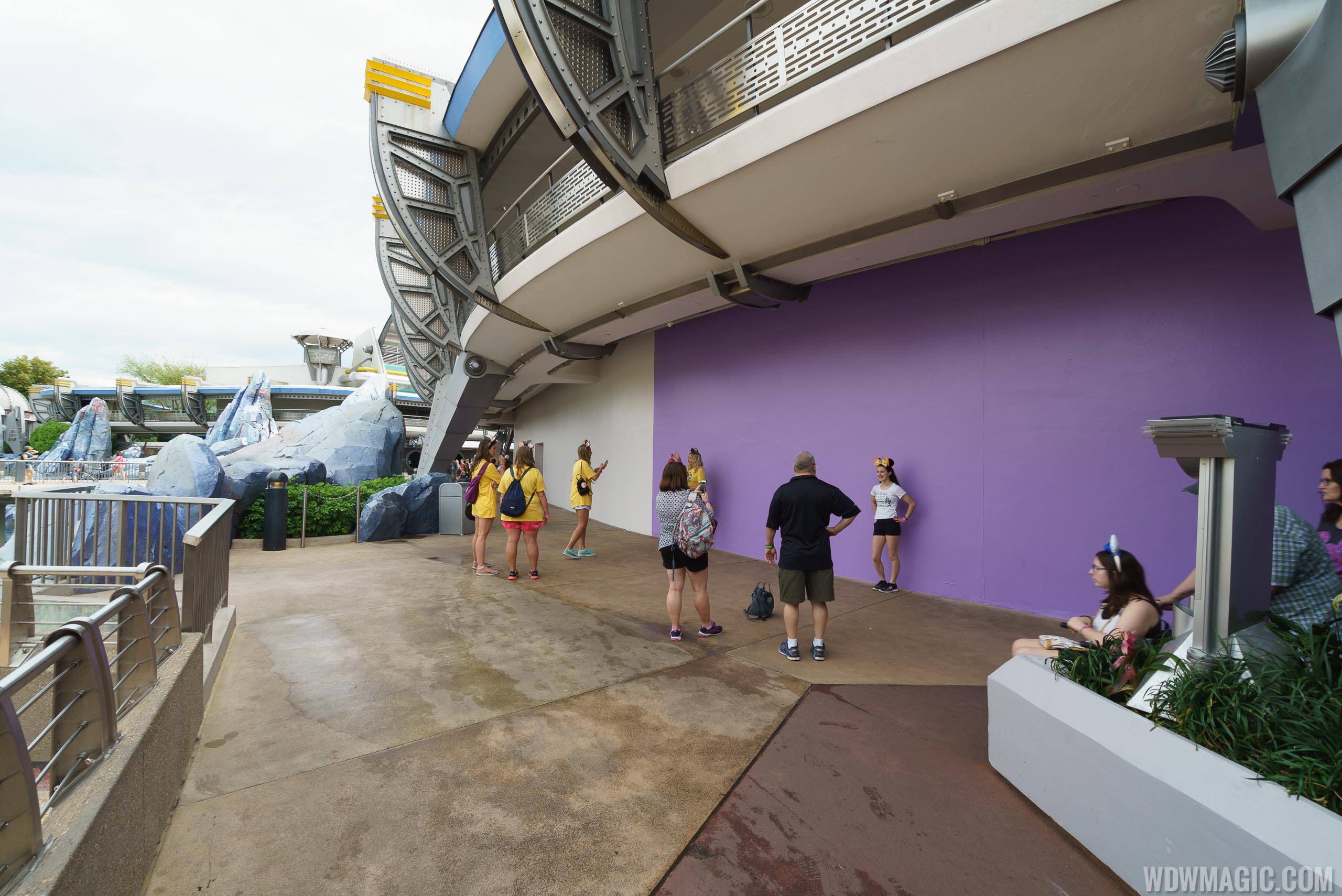 PHOTOS - Paint work underway in Tomorrowland as work on new color scheme begins
