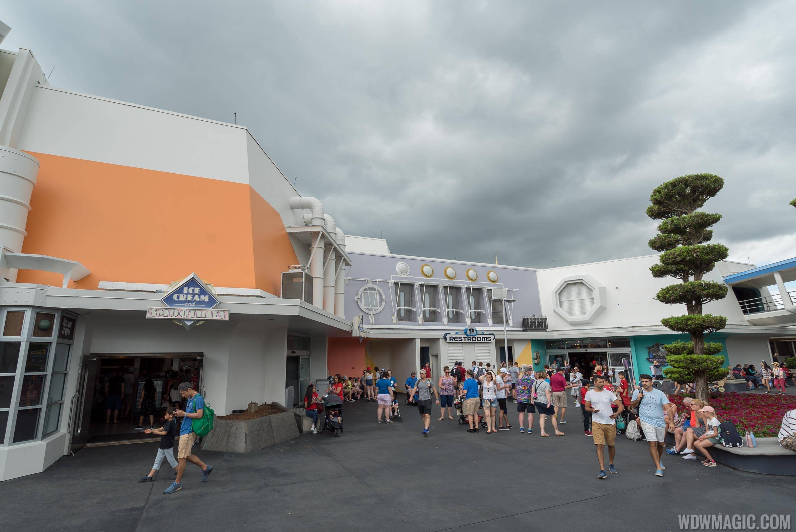 PHOTOS - New color scheme at Tomorrowland continues around the Mickey's Star Traders area