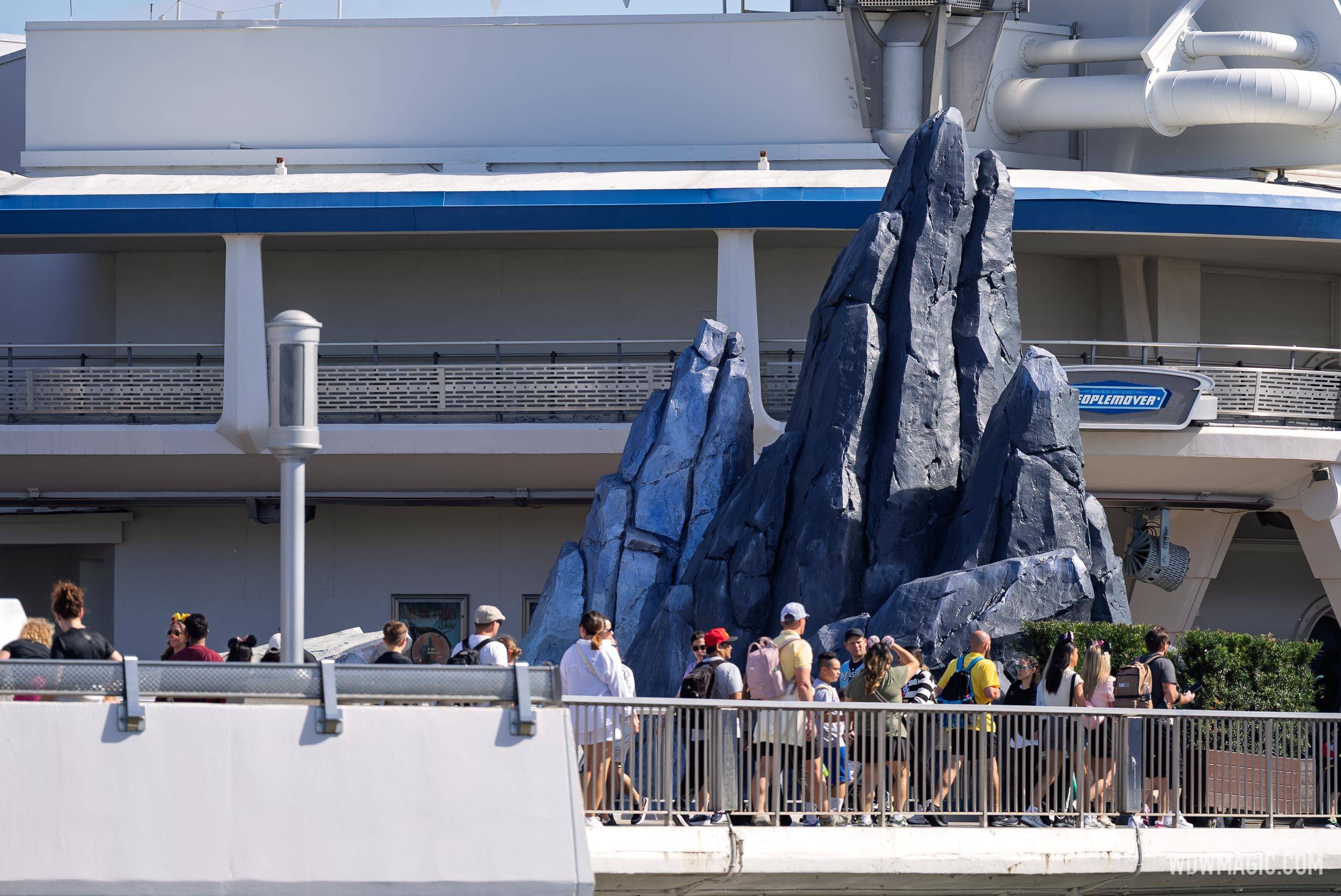  Tomorrowland rock repainting - February 23, 2026