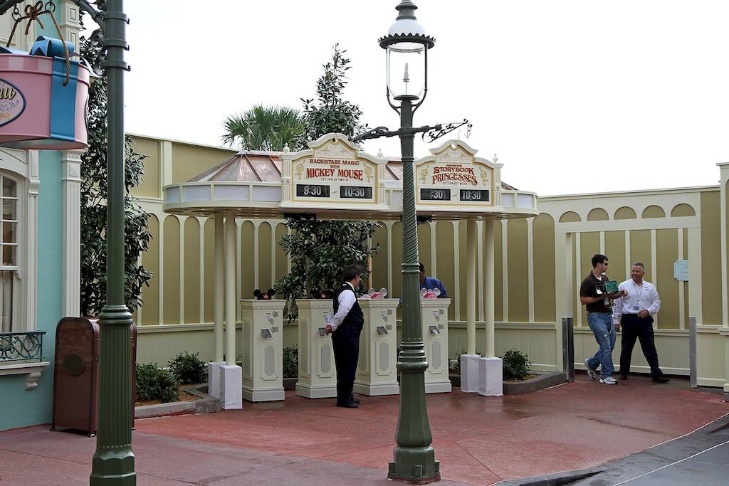 PHOTOS - Town Square Theater FASTPASS now in service