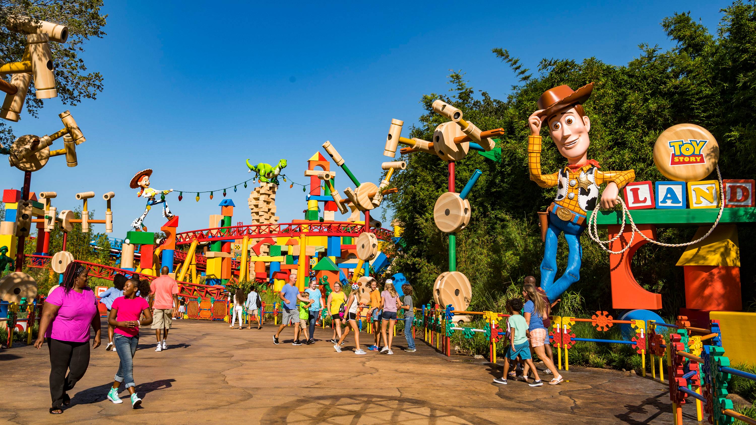 The entrance to Toy Story Land