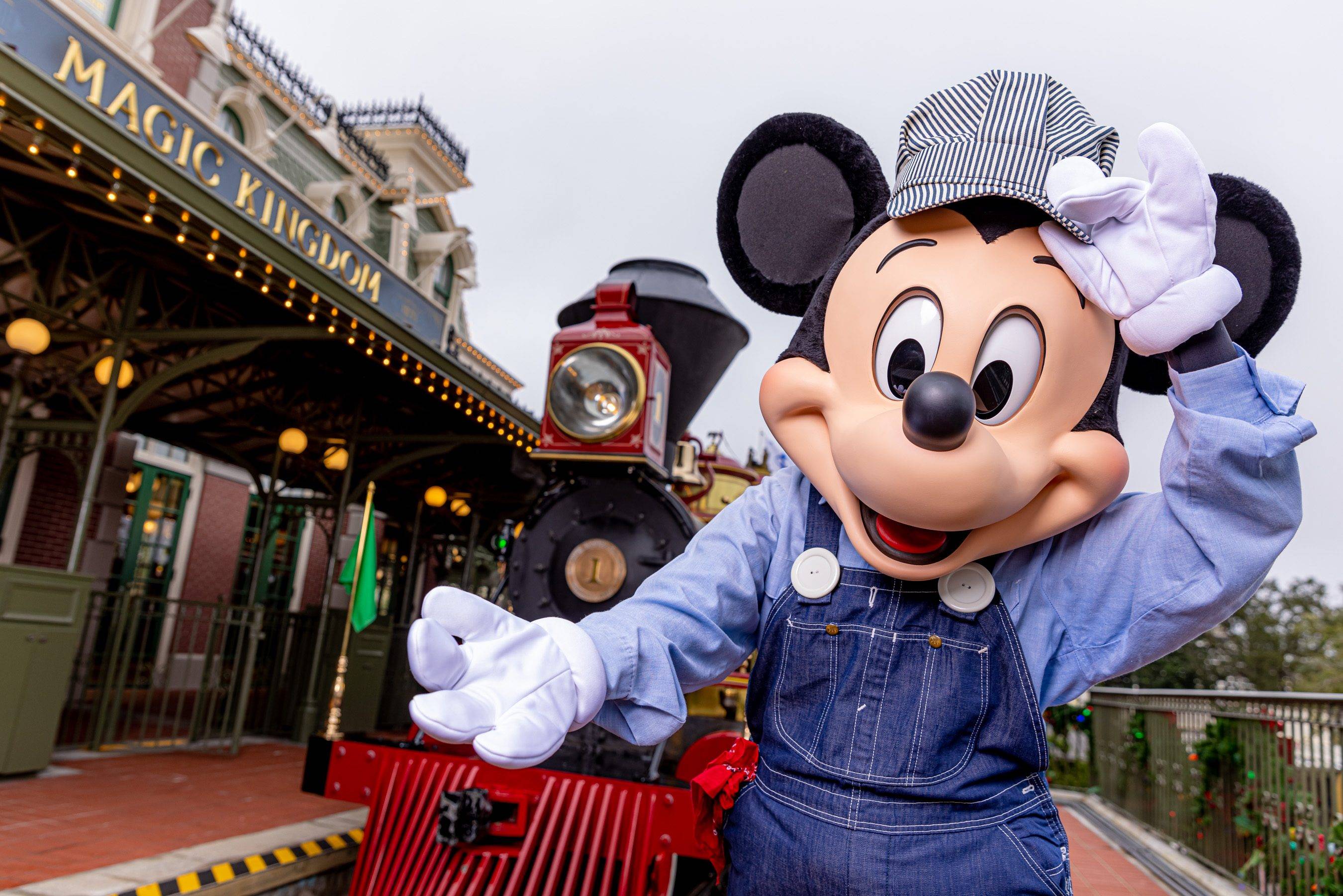 Walt Disney World Railroad - Magic Kingdom - Disney World - Walt Disney  World Made Easy for Everyone