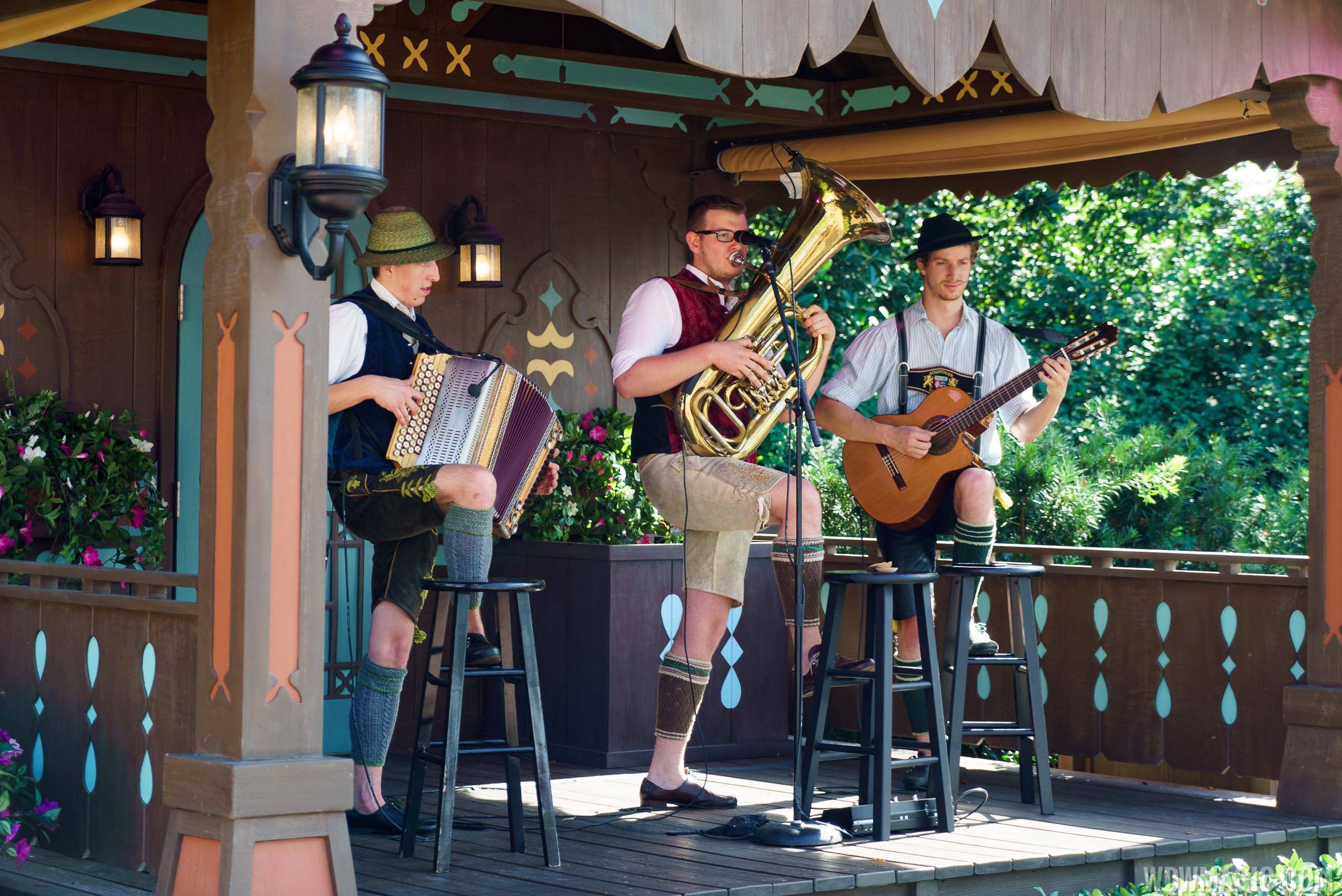 VIDEO - Wies N Buam bring traditional Bavarian music to the Germany Pavilion at Epcot