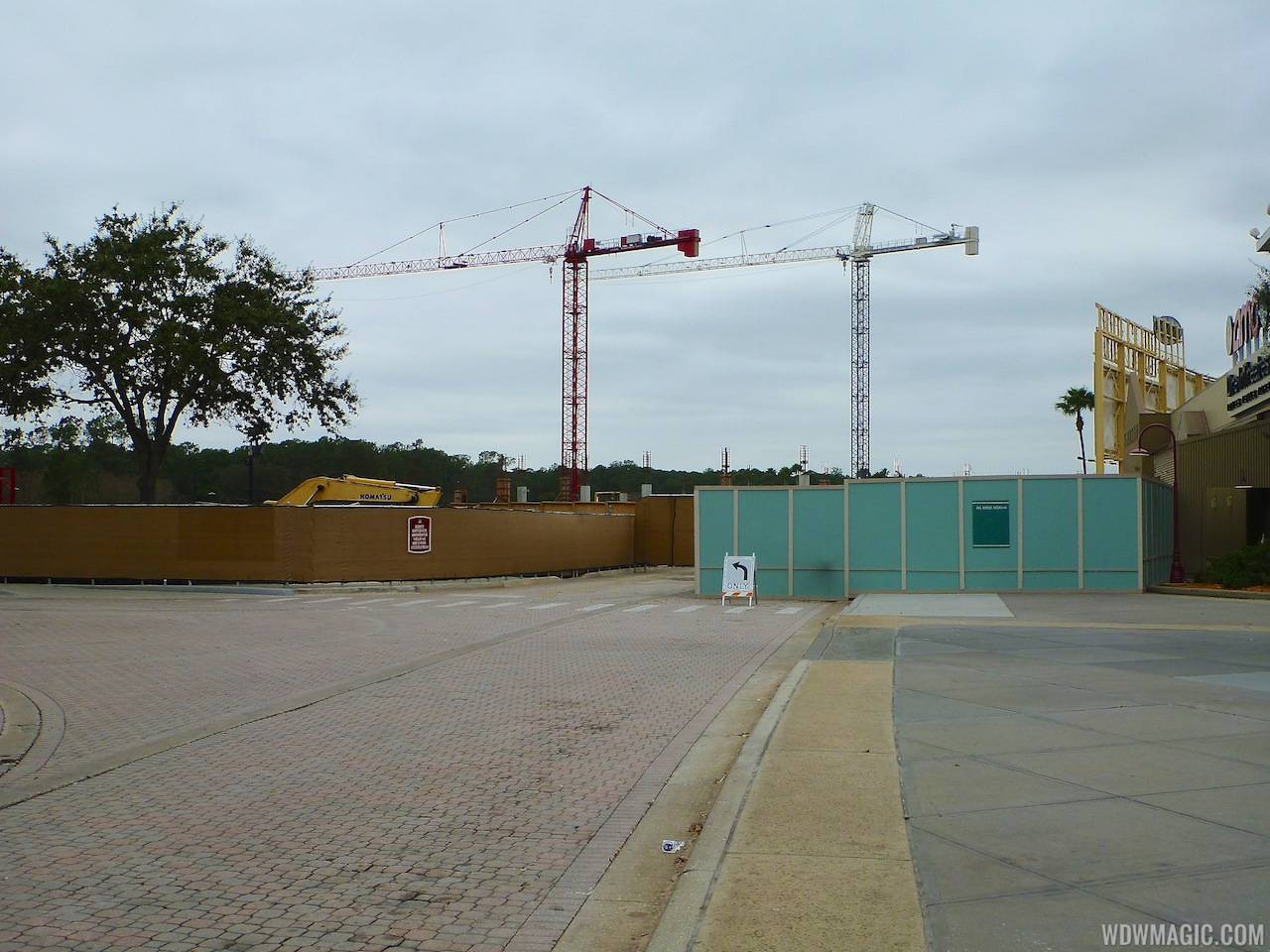 PHOTOS - Tower Cranes now working on the Disney Springs parking garage