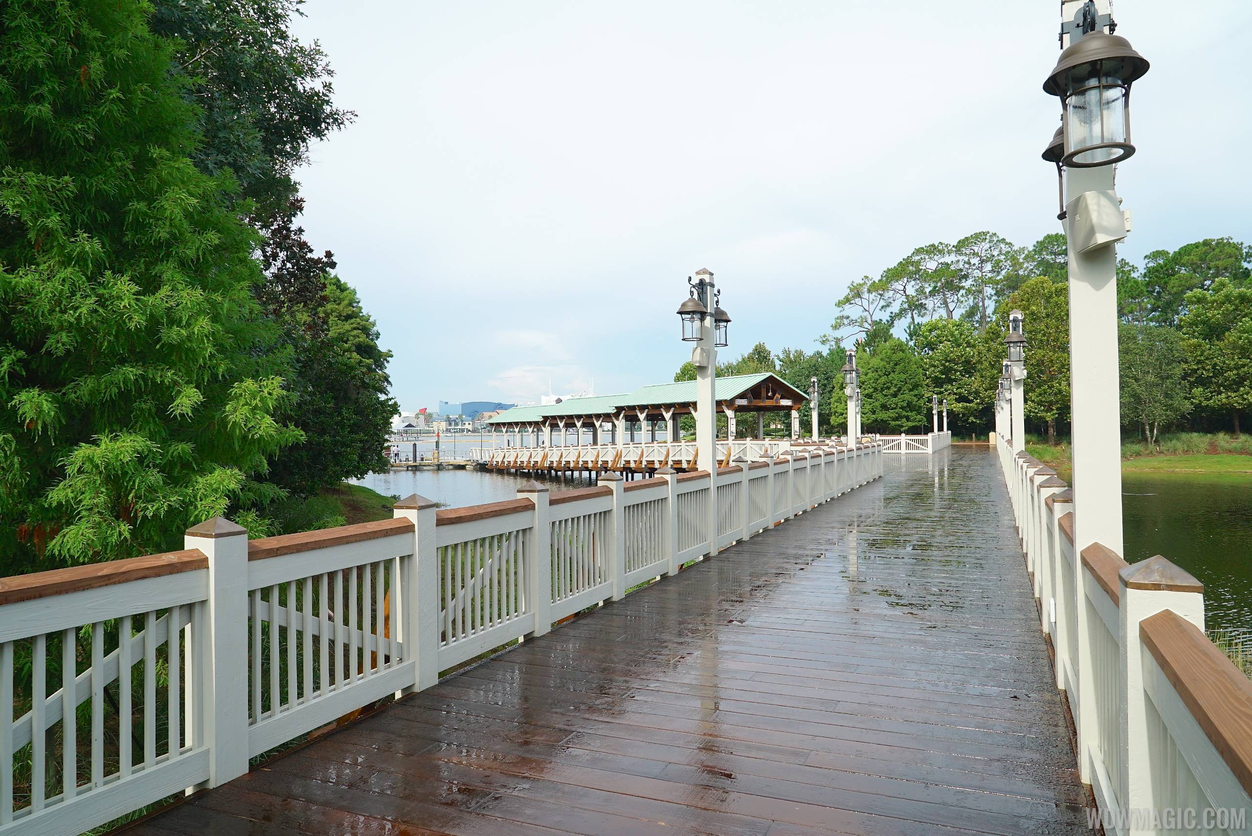 Marketplace to Saratoga Springs bridge and boat dock - The walkway