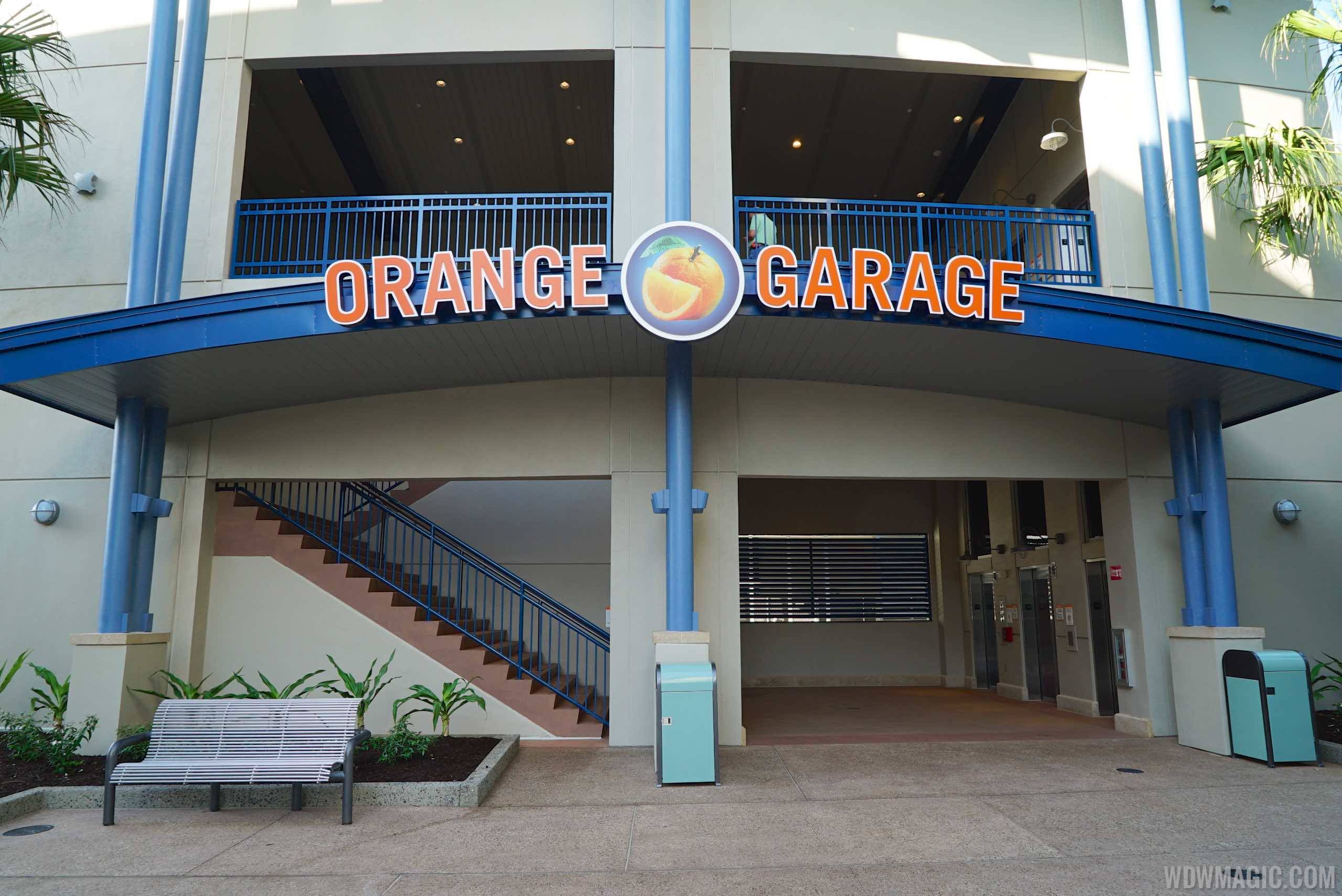 Disney Springs Orange Parking Garage east connector - Ground level entrance