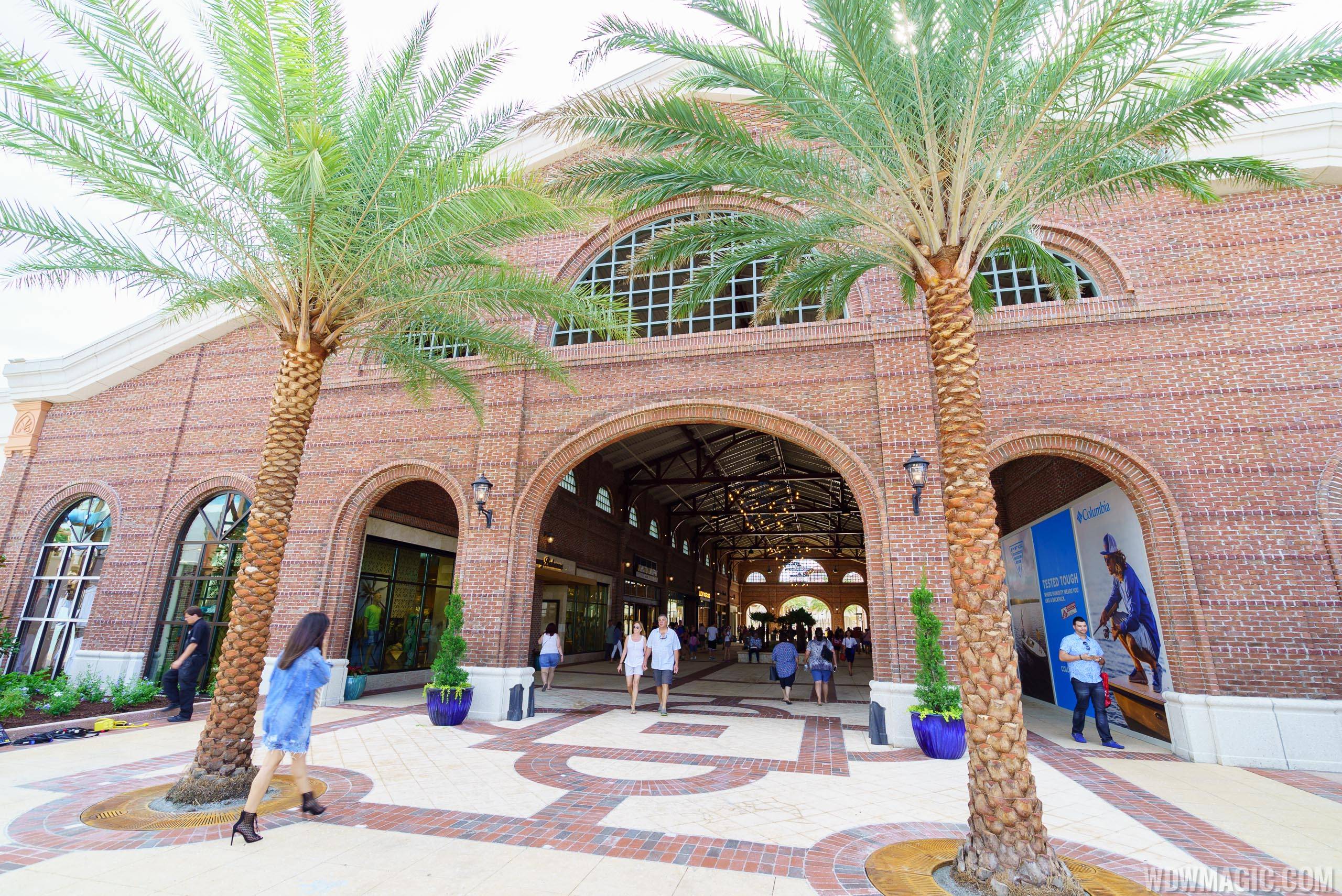 PHOTOS - Town Center opens at Disney Springs