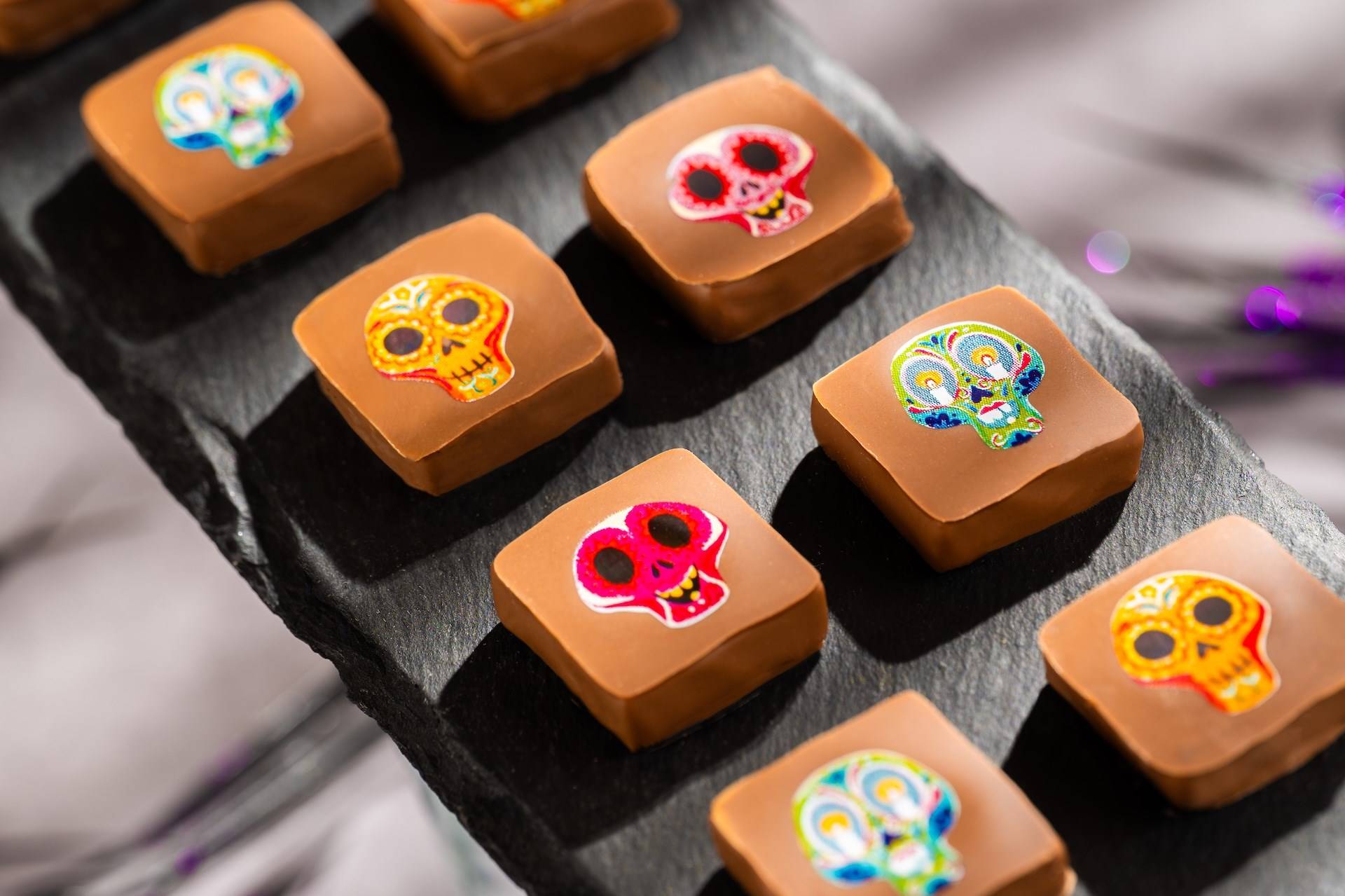 Coco Cinnamon Ganache Square Sri Lankan Cinnamon with Milk Chocolate