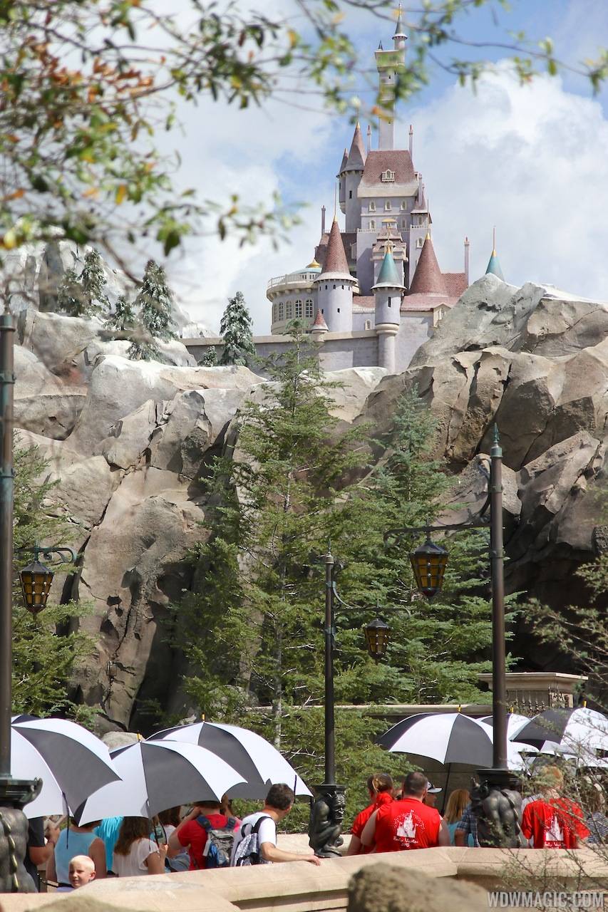 PHOTOS - What happens to the 'Be Our Guest Restaurant' outdoor queue now it's summer?