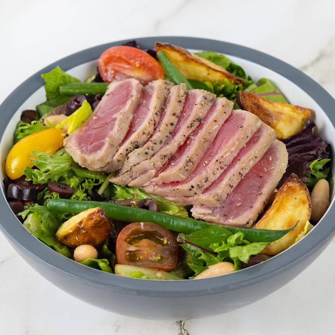 Niçoise-style Salad with Seared Tuna