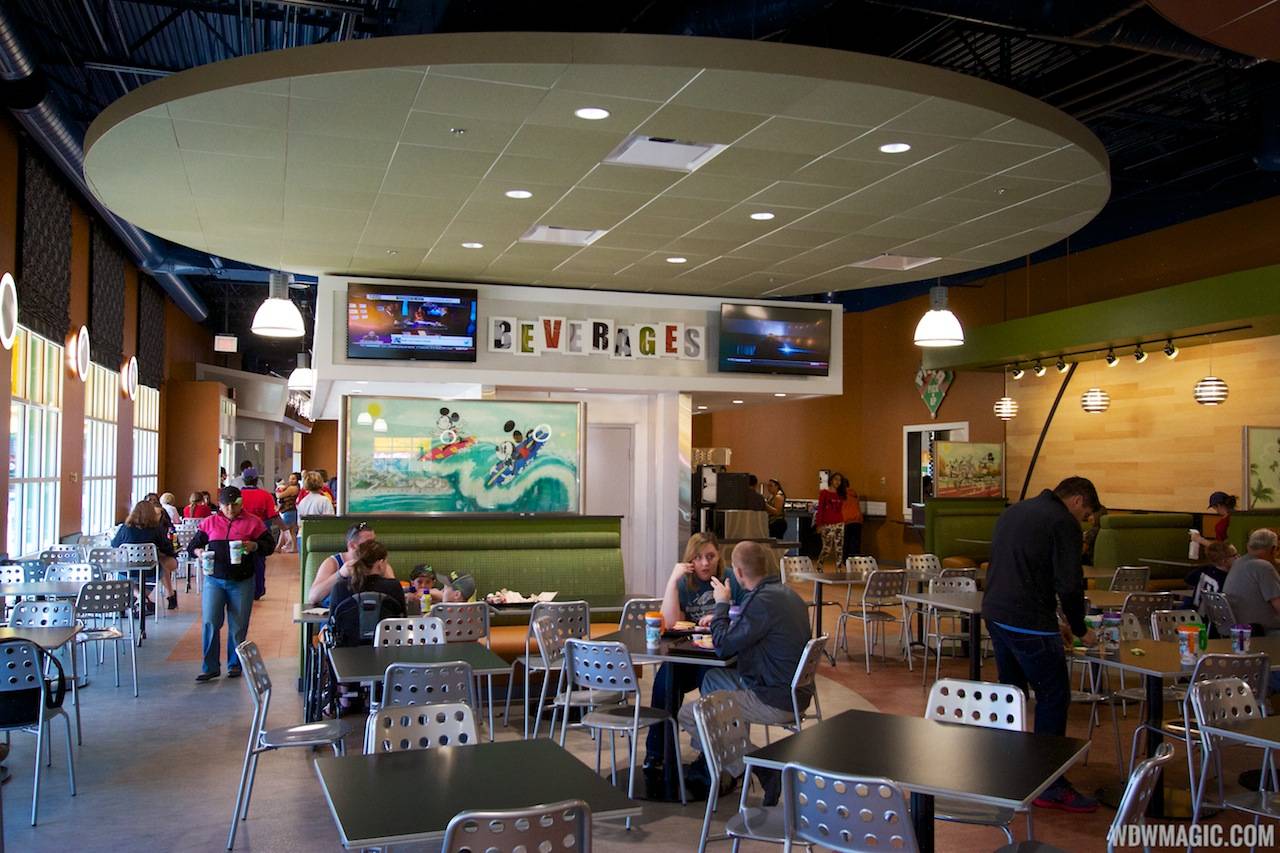 New All Star Sports End Zone Food Court - Dining room