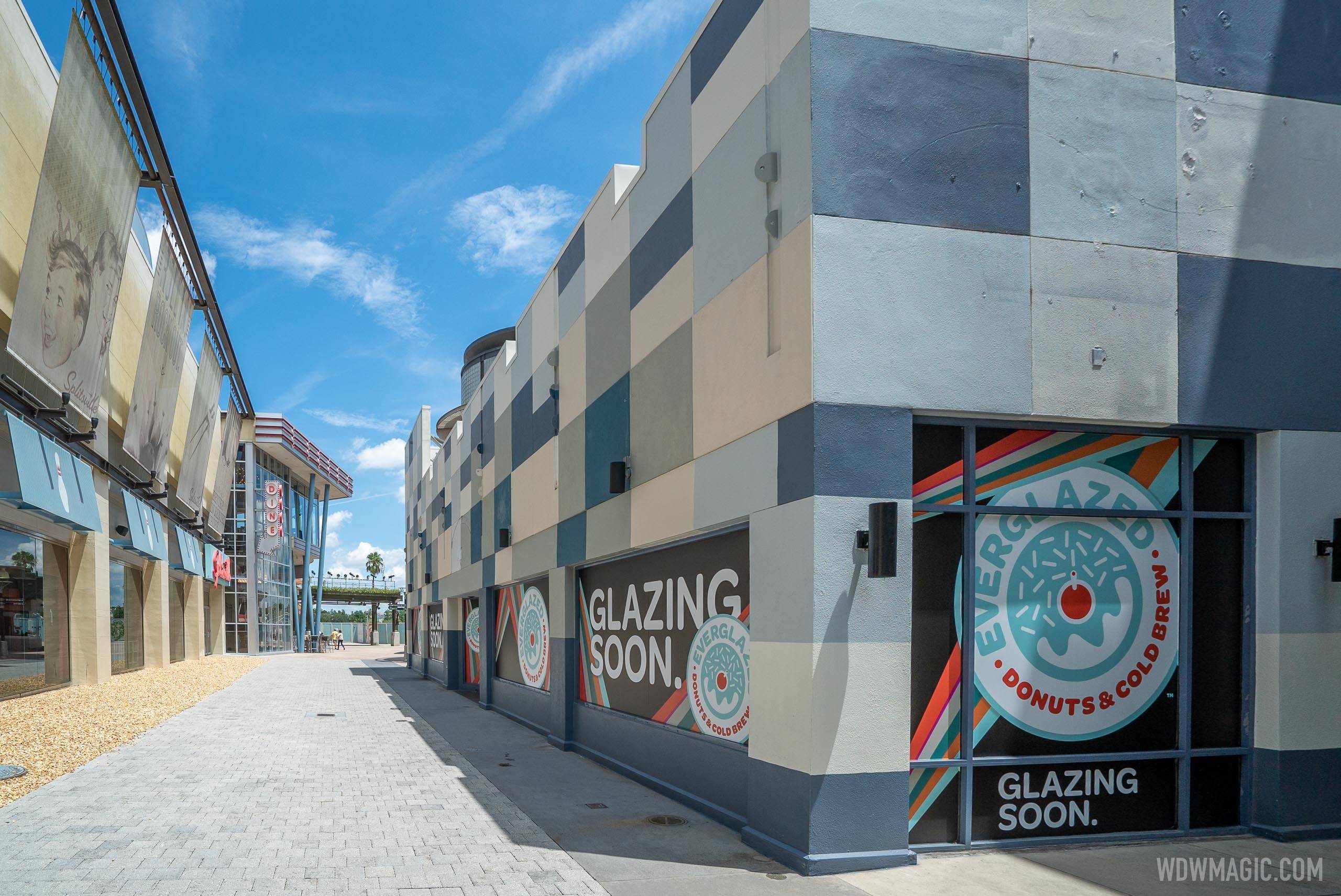 PHOTOS - Everglazed Donuts and Cold Brew construction at Disney Springs