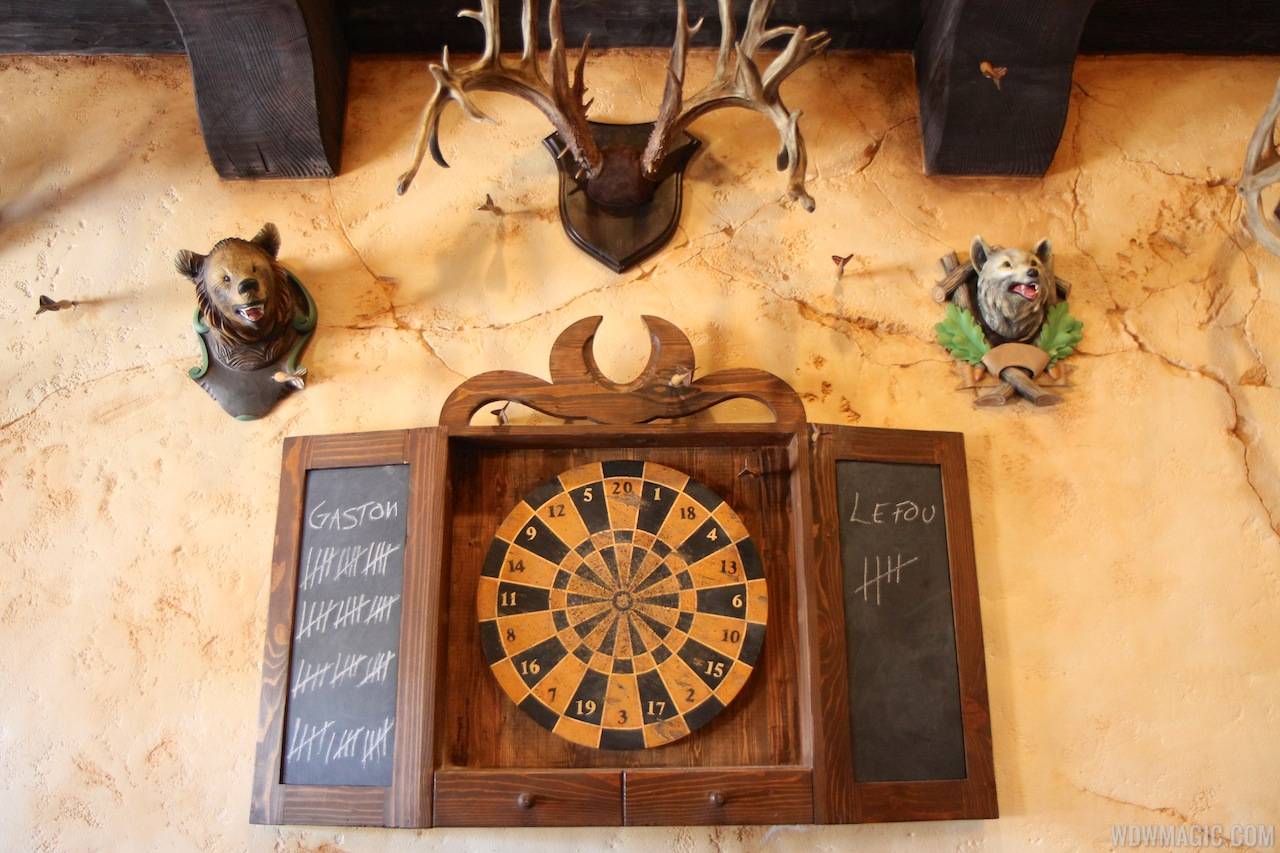 Gaston's Tavern dining room decor