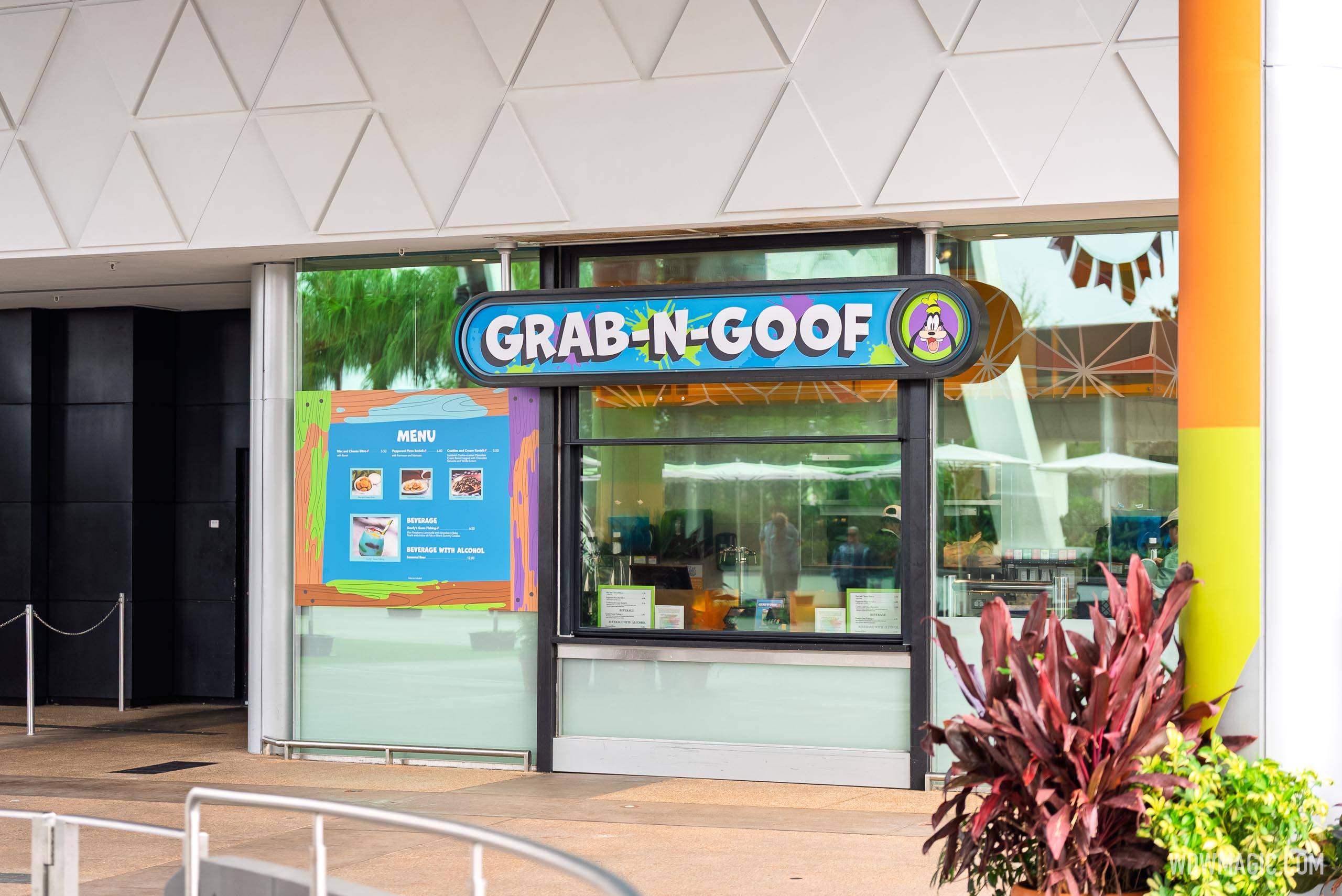 GRAB-N-GOOF Kiosk and Food
