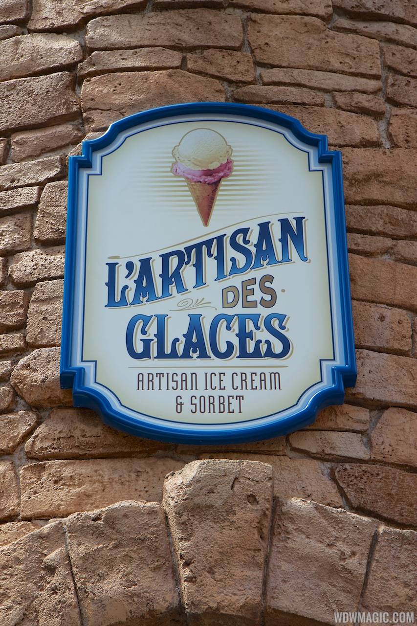 L'Artisan des Glaces opening day