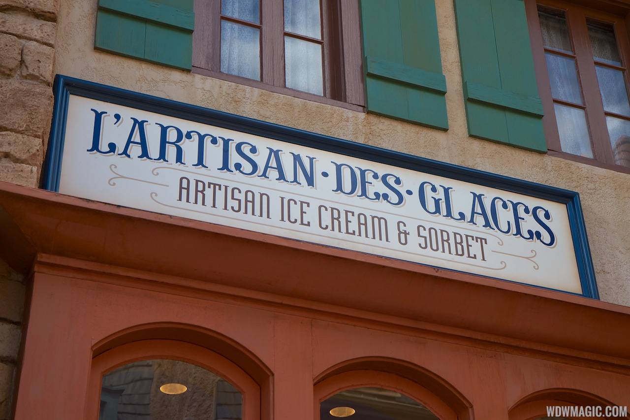 L'Artisan des Glaces opening day