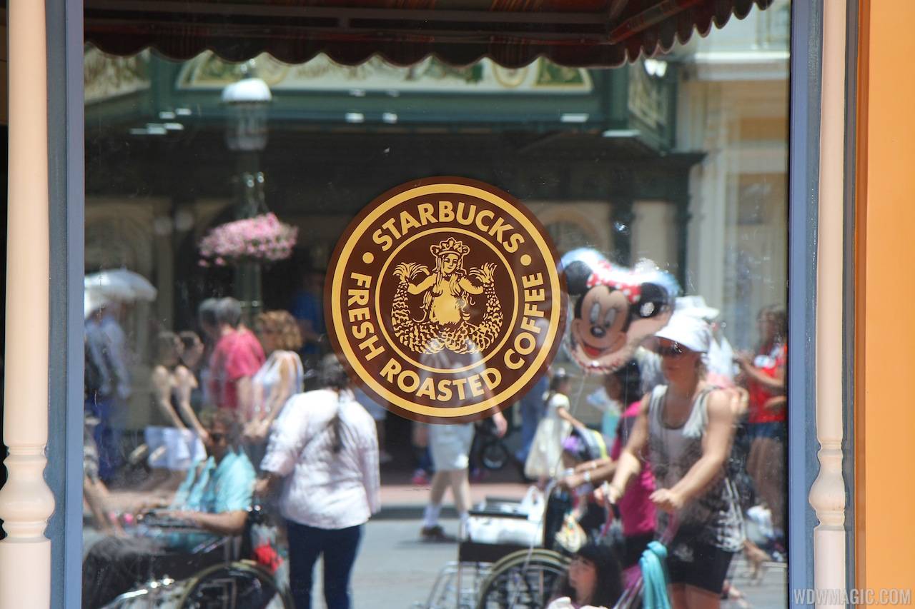 PHOTOS - Starbucks signs up at the Main Street Bakery
