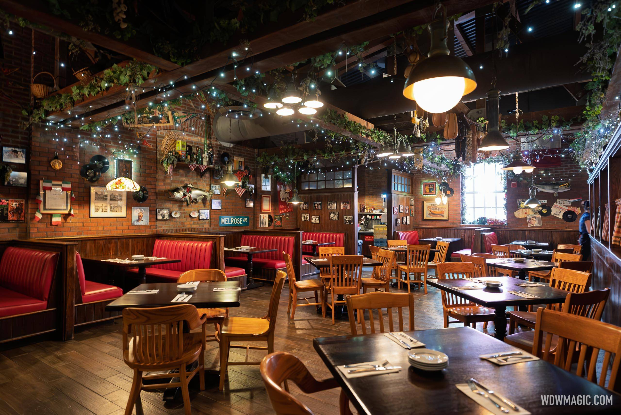 Mama Melrose's Ristorante Italiano Overview