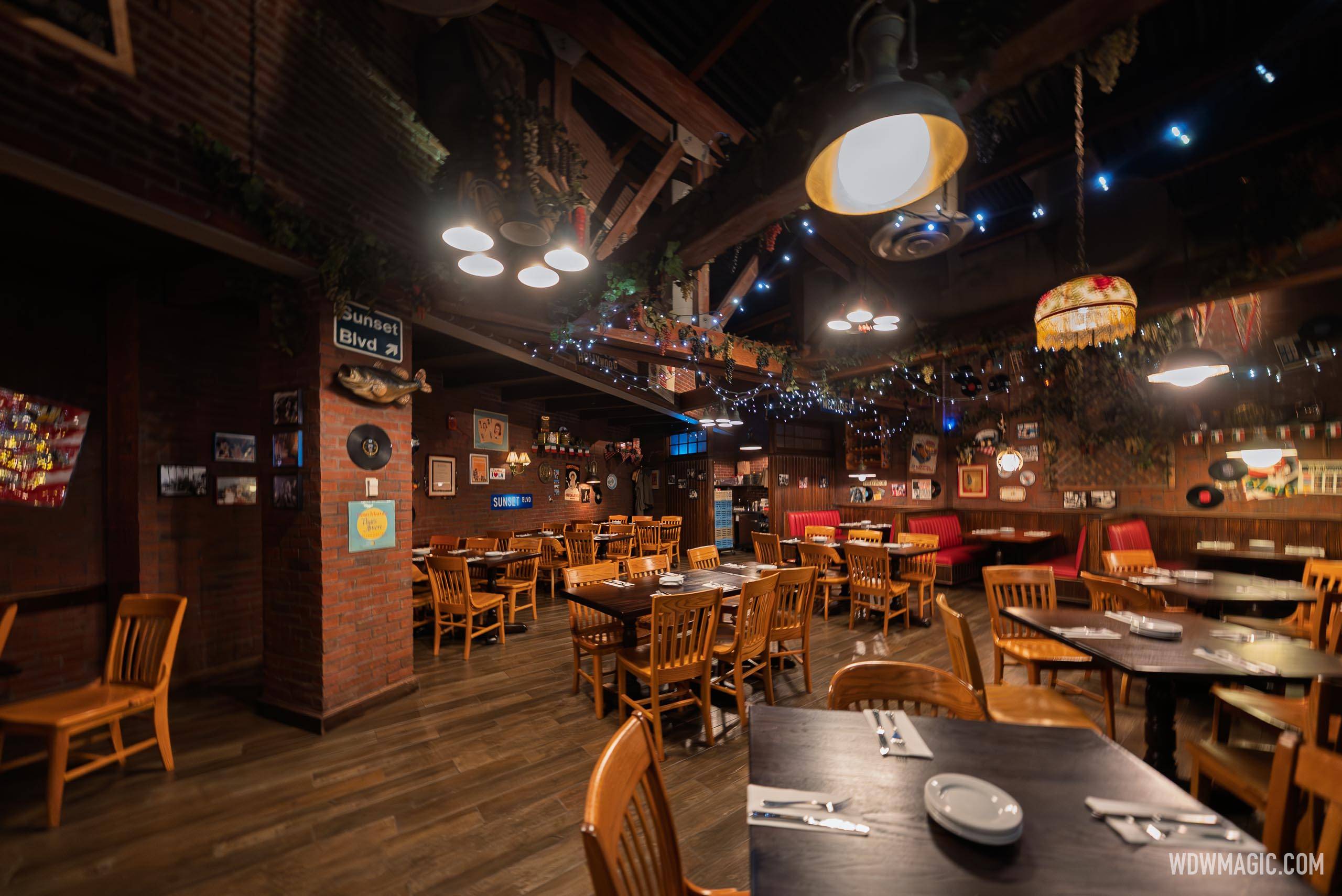 Mama Melrose's Ristorante Italiano Overview