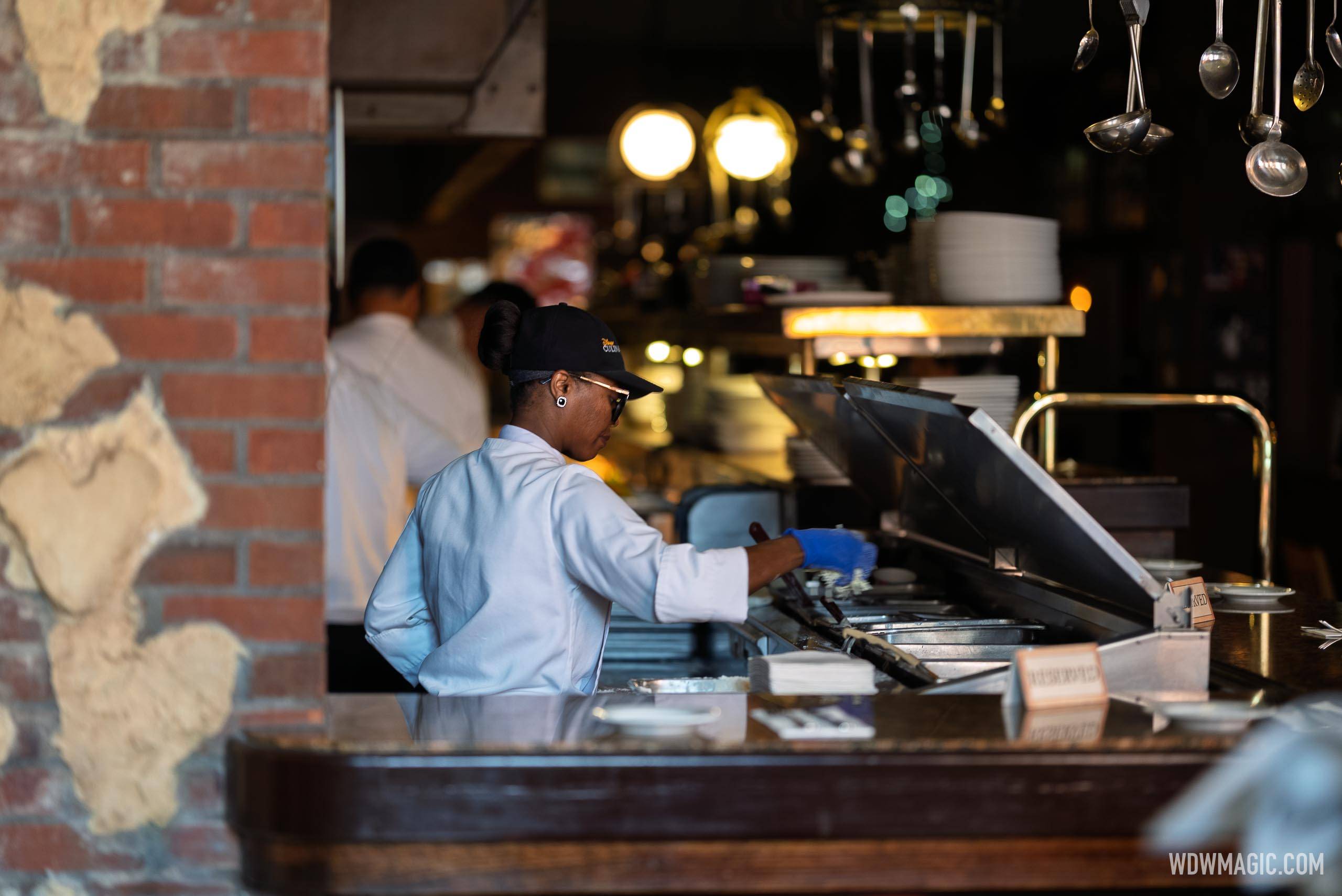 Mama Melrose's Ristorante Italiano Overview