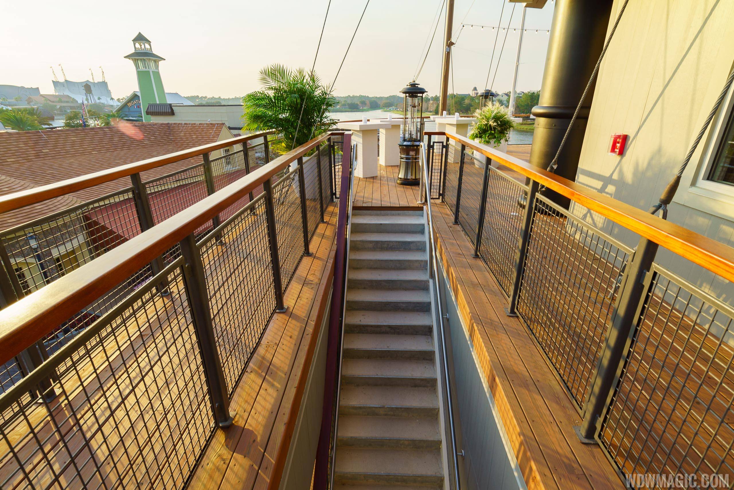 Paddlefish - Stairway from the top deck