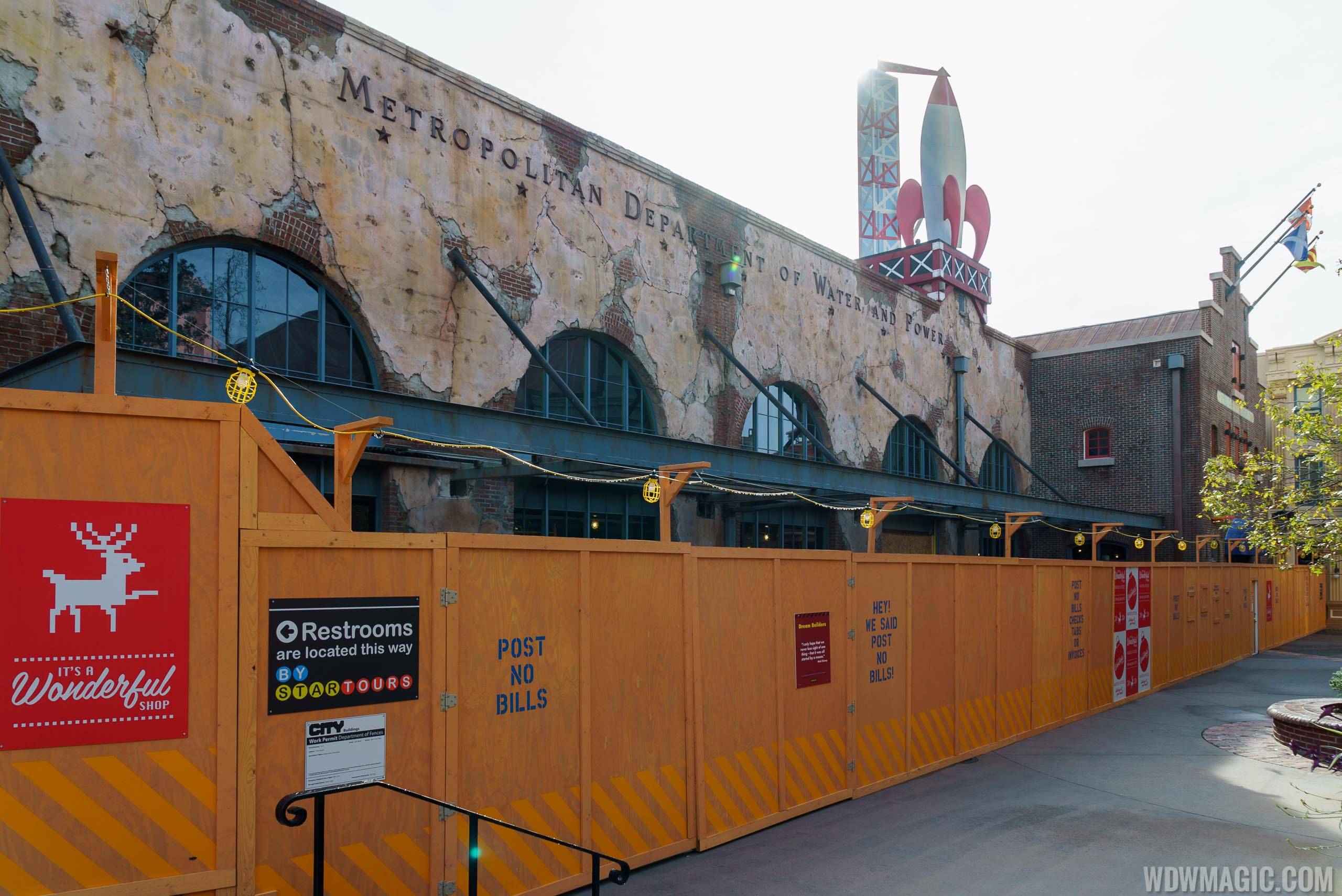 PHOTOS - Latest look at the Pizza Planet refurbishment