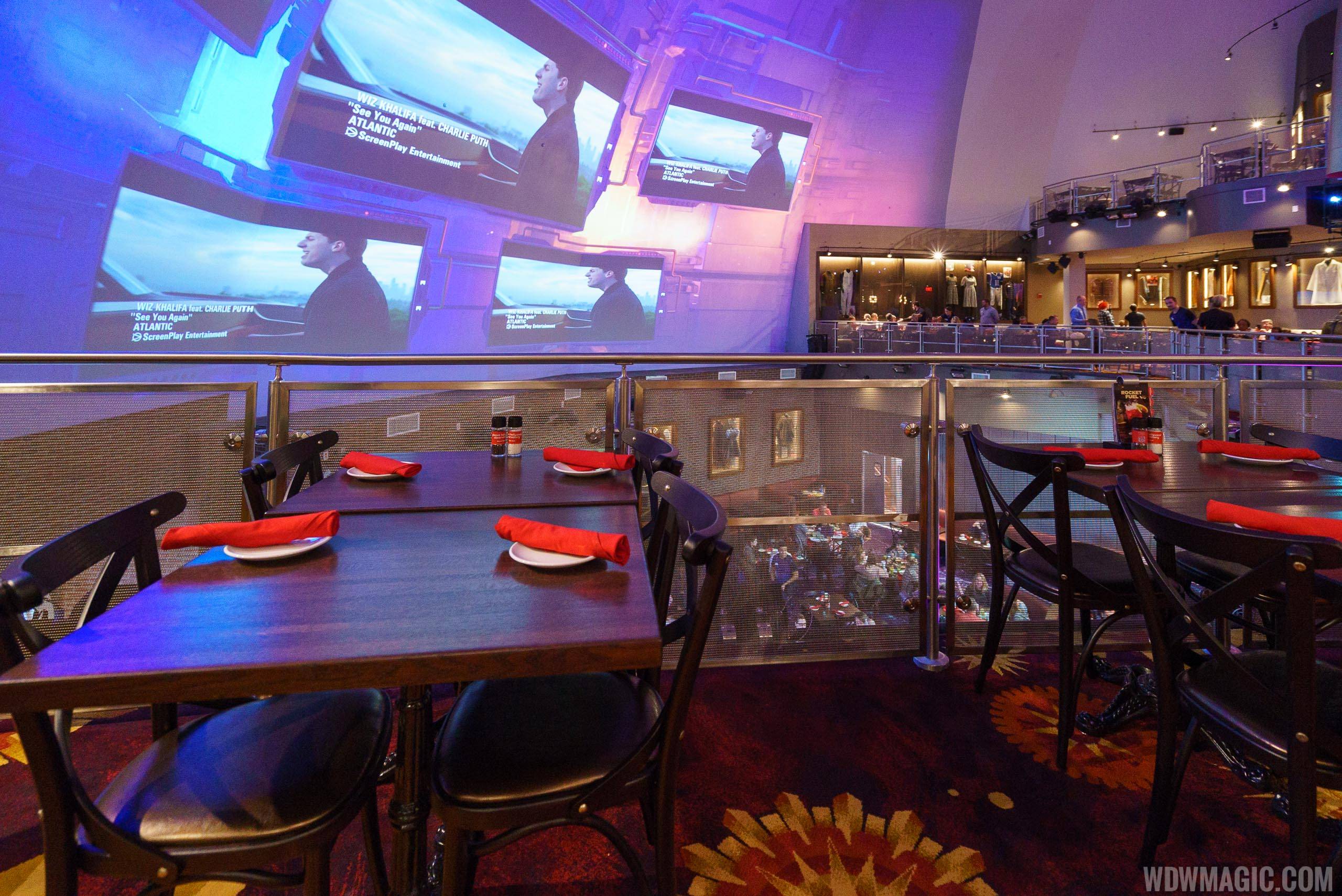 Planet Hollywood Observatory - Dining tables