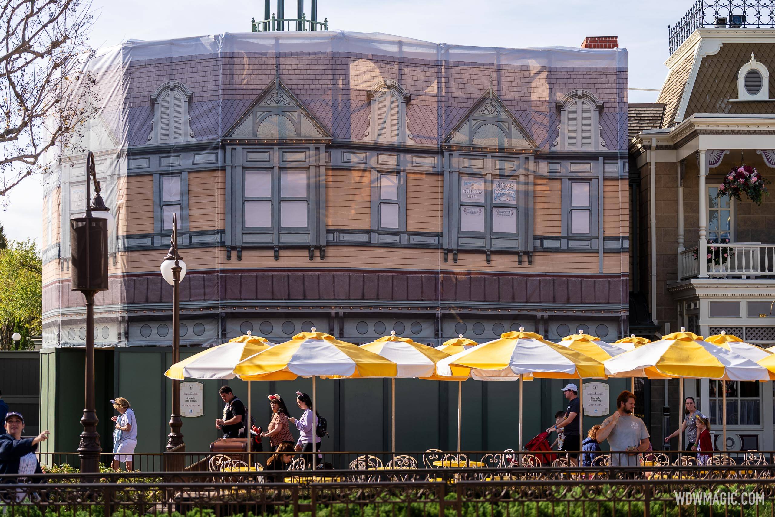 Plaza-Restaurant_Full_59731.jpg