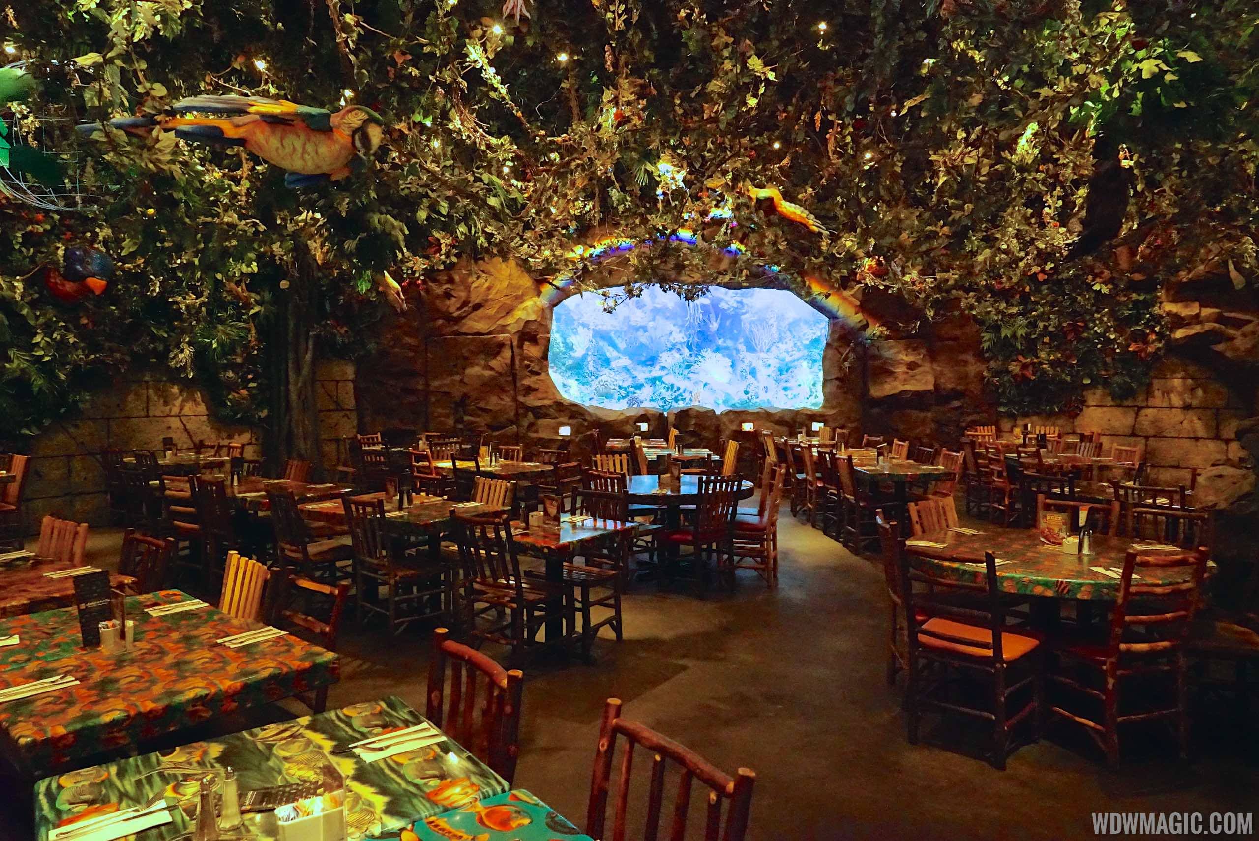Rainforest Cafe - Dining room
