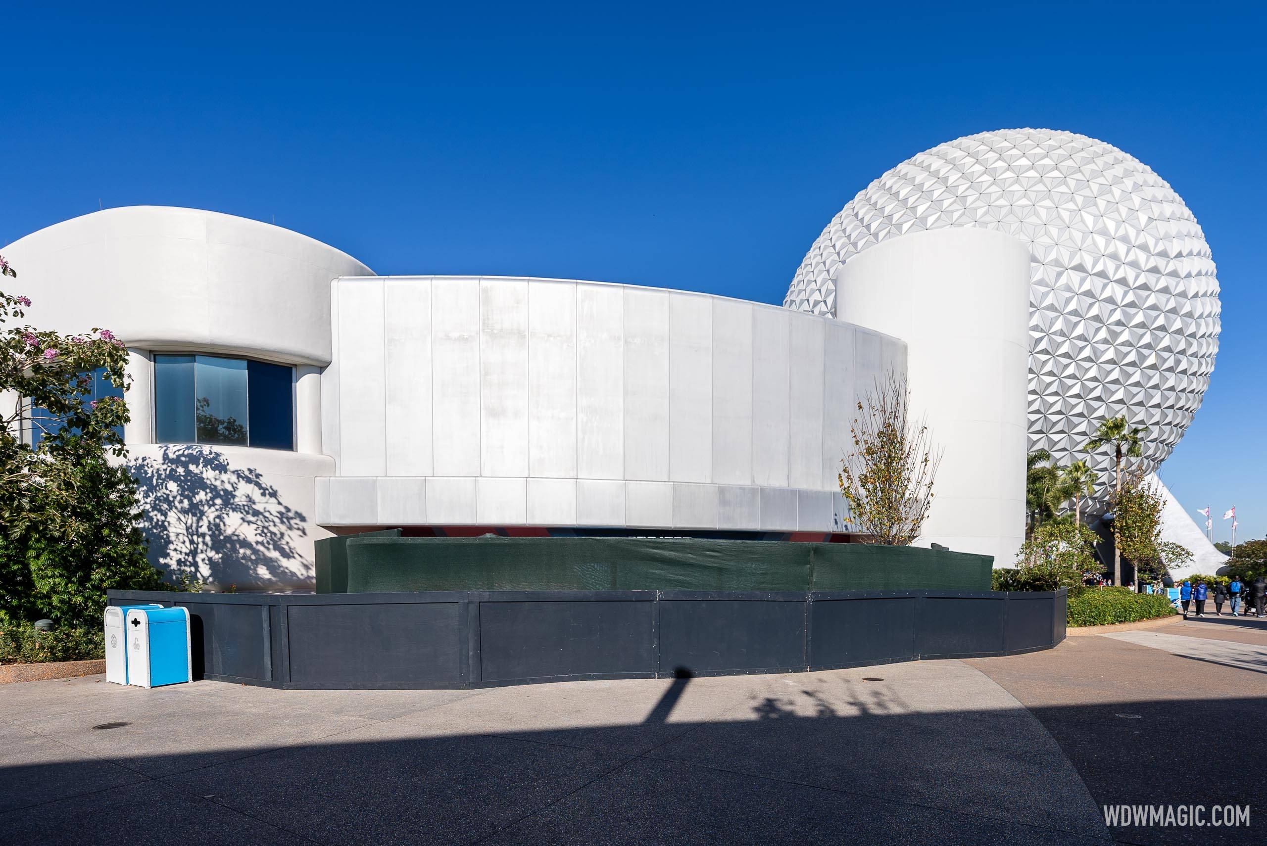 Spaceship Earth Lounge Construction Walls