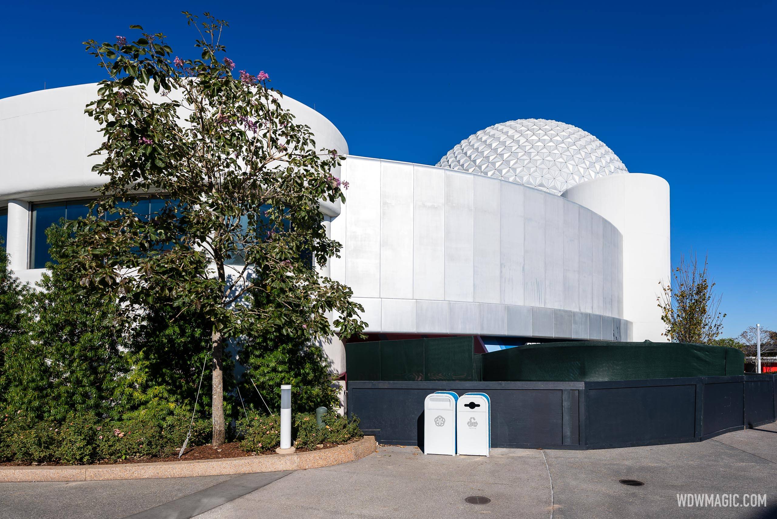 Spaceship Earth Lounge Construction Walls