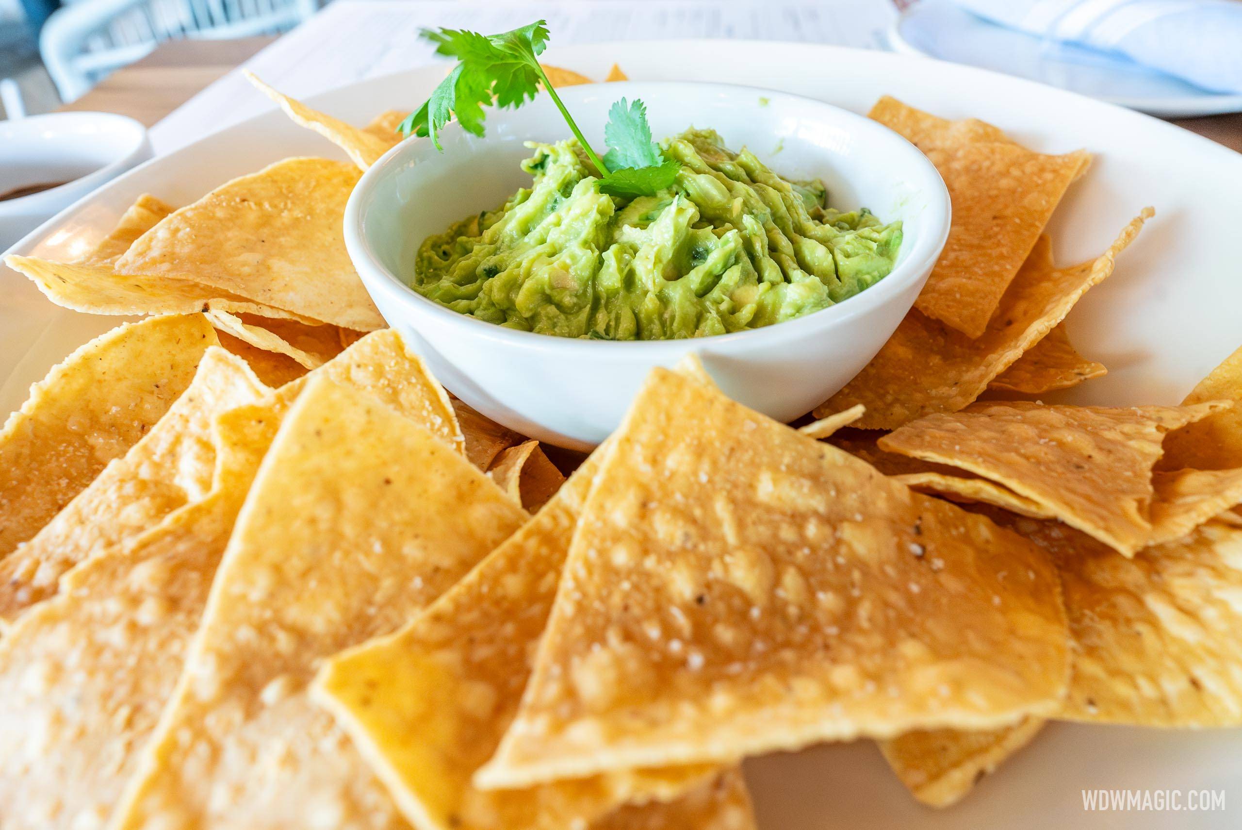 Signature Guacamole and chips