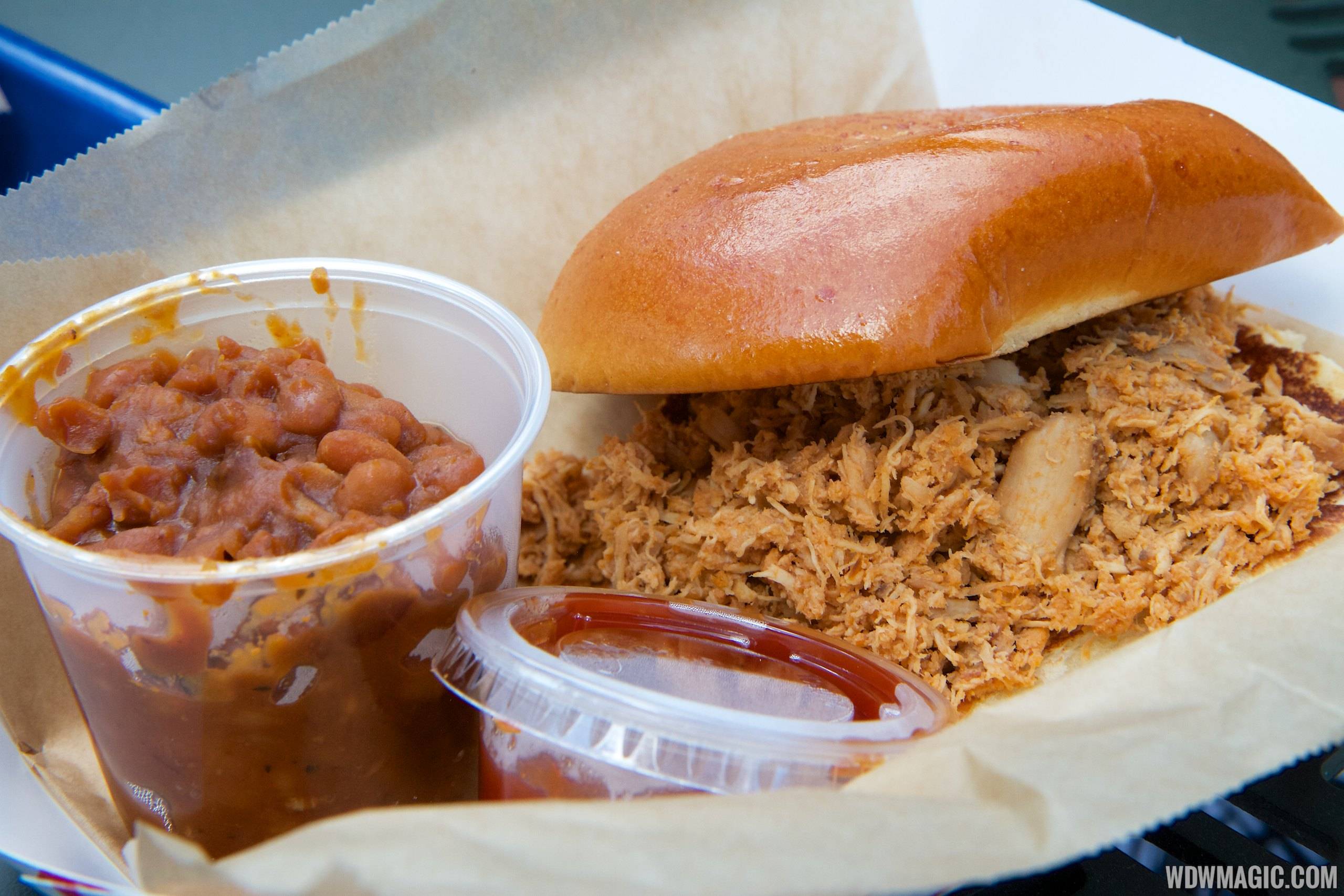 The Smokehouse - Pulled chicken sandwich