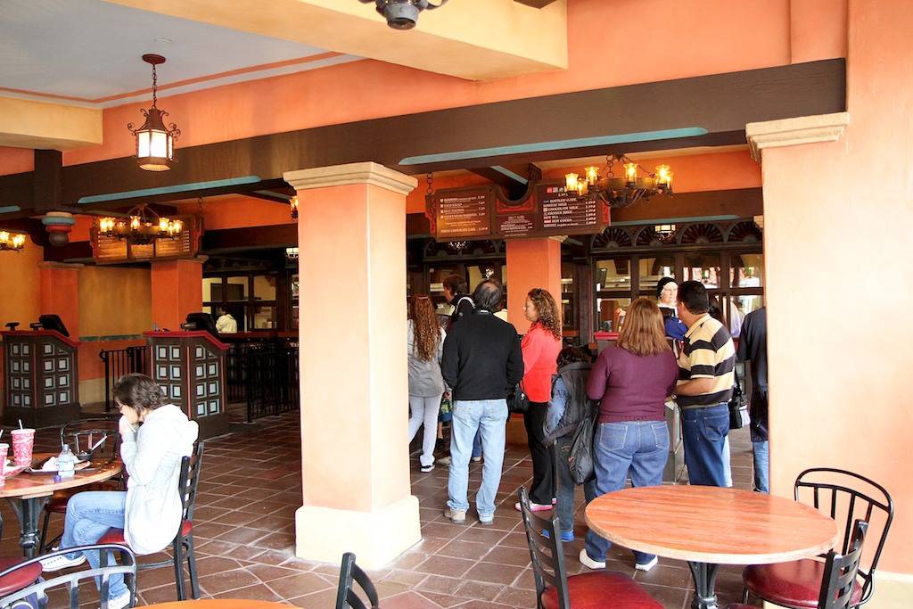 "El Pirata Y el Perico Restaurante" name changed to "Tortuga Tavern"